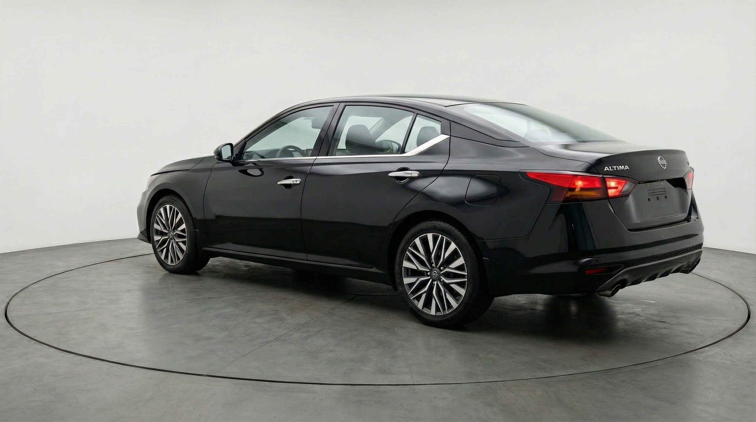 Thumbnail: 2025 Nissan Altima - 5