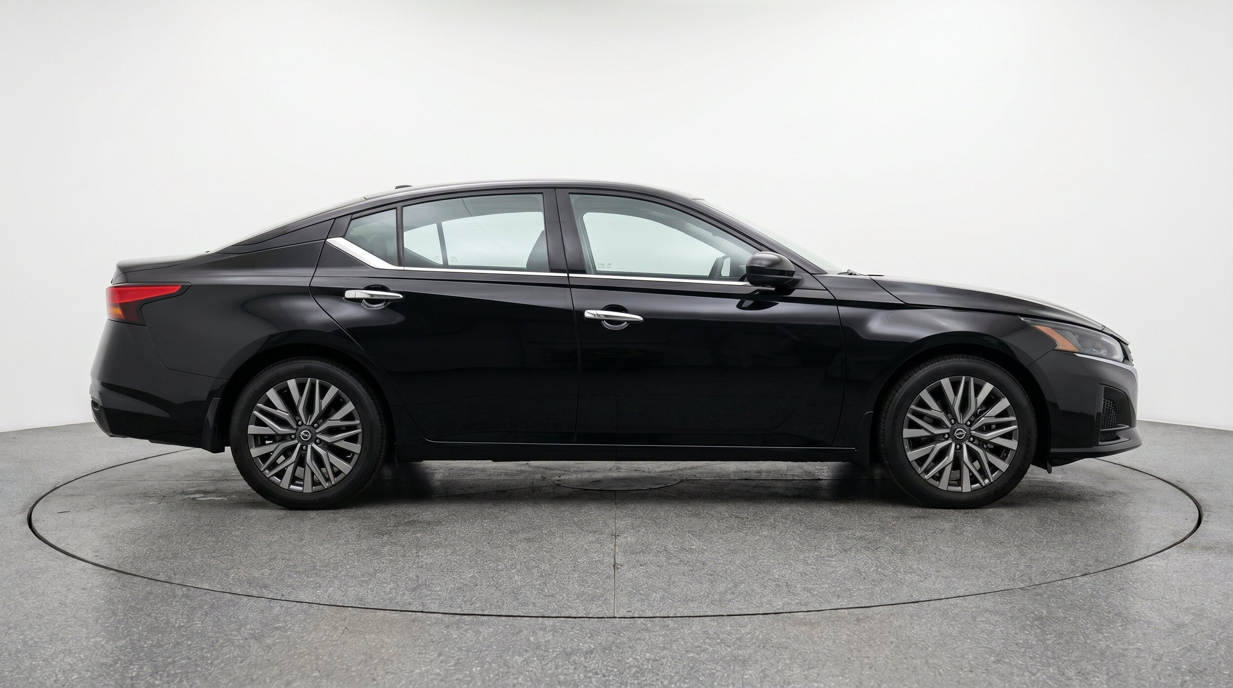 Thumbnail: 2025 Nissan Altima - 11