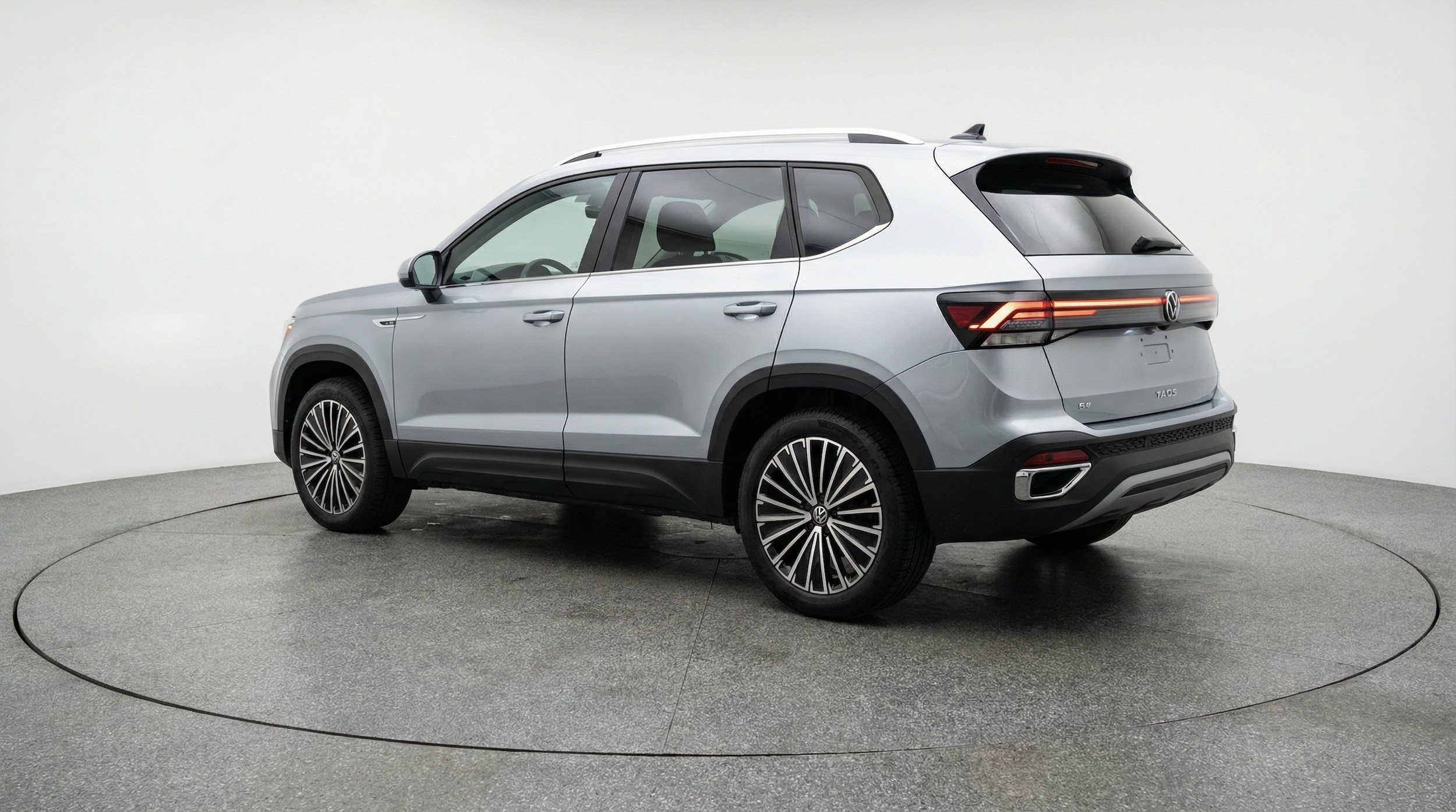 Thumbnail: 2025 Volkswagen Taos - 5