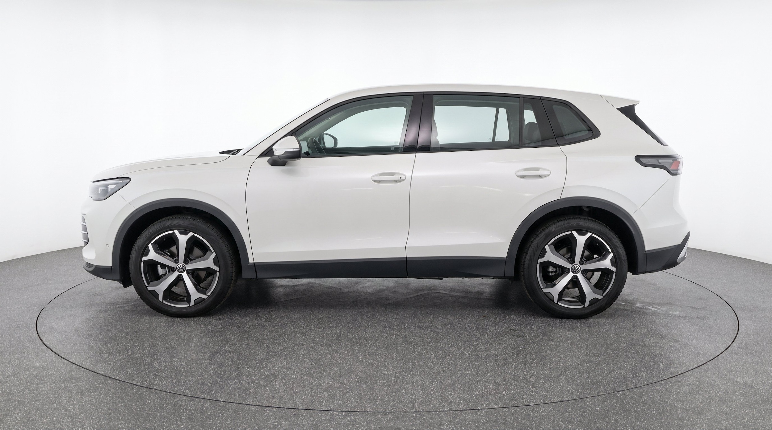 Thumbnail: 2026 Volkswagen Tiguan - 5
