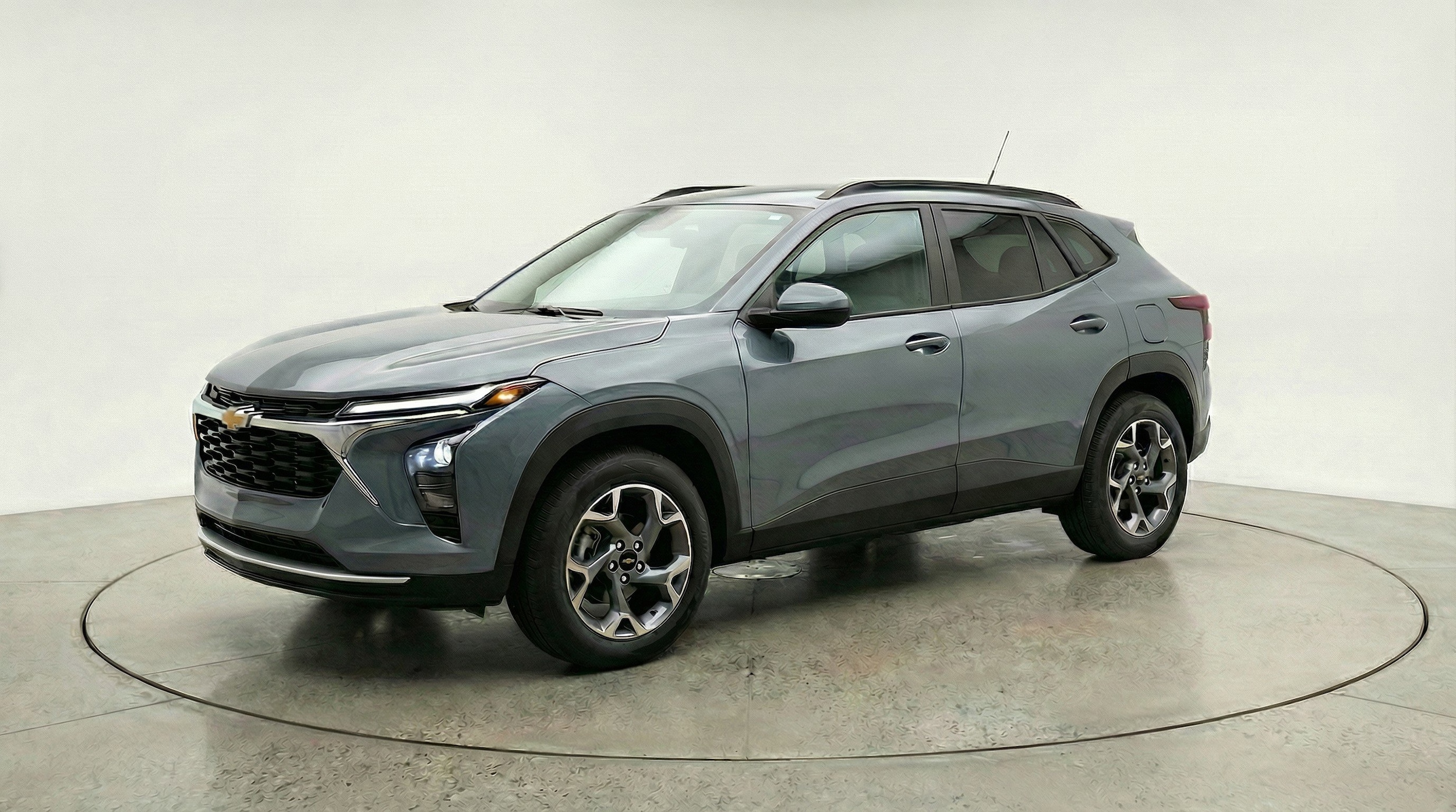 Thumbnail: 2025 Chevrolet Trax - 3