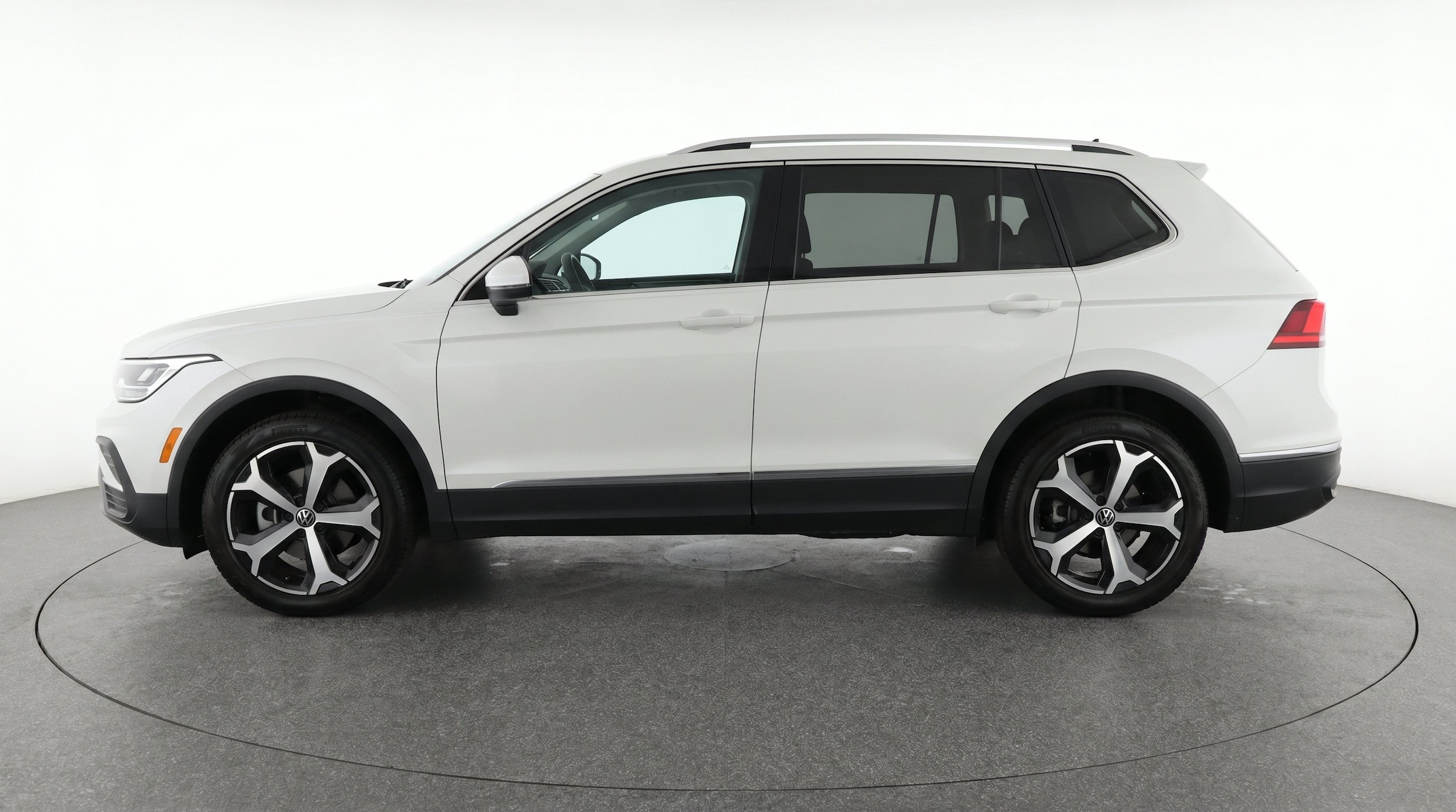 Thumbnail: 2026 Volkswagen Tiguan - 5