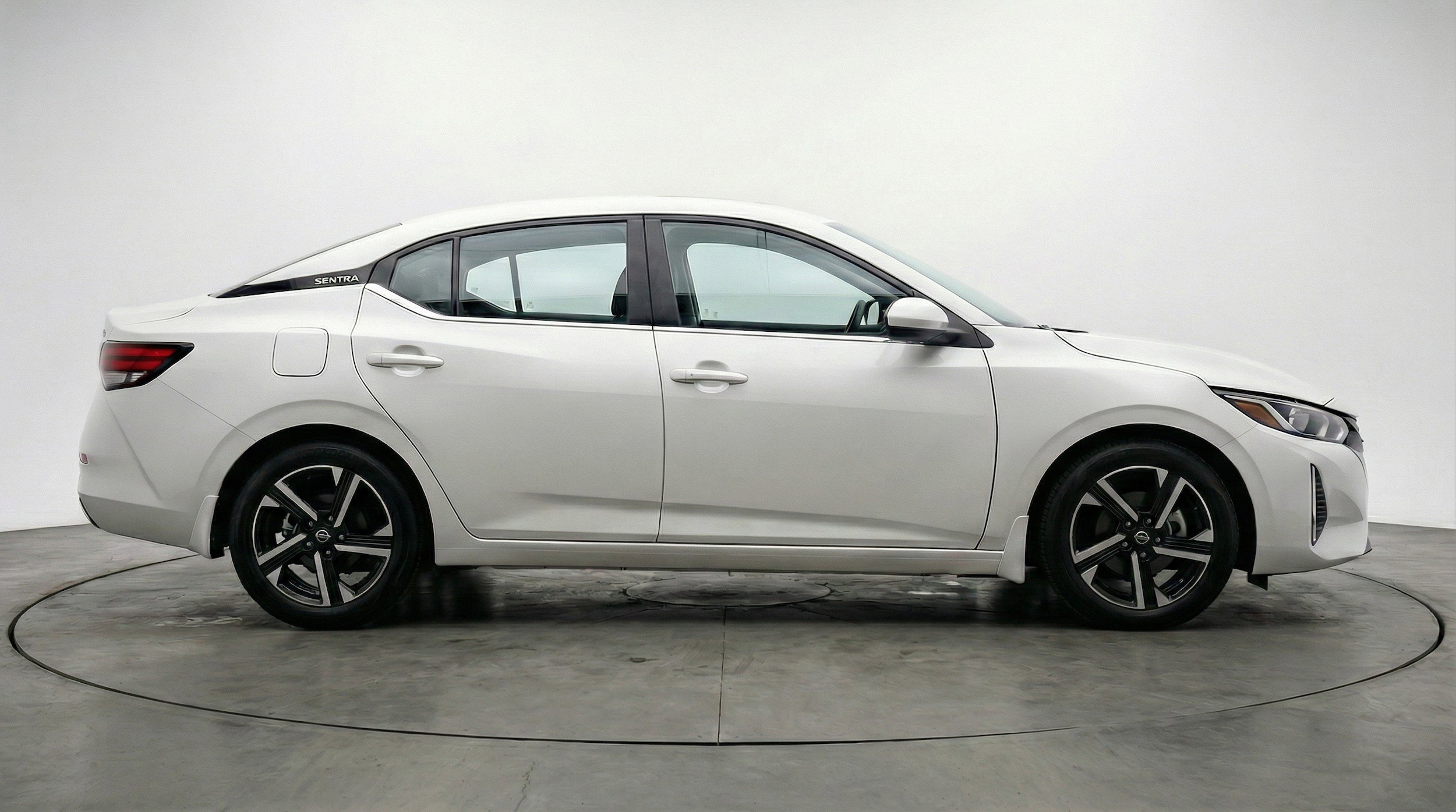 Thumbnail: 2025 Nissan Sentra - 11