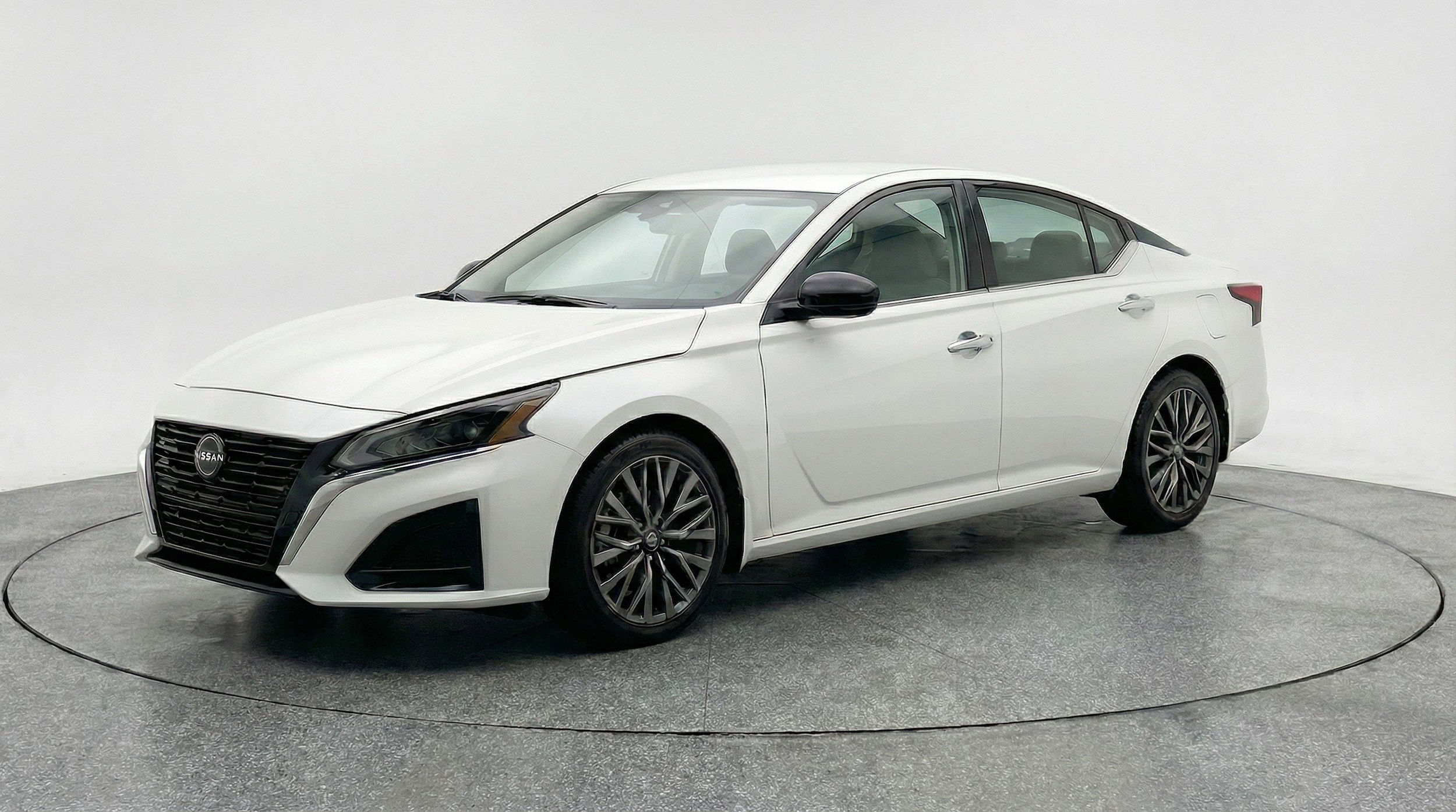 Thumbnail: 2025 Nissan Altima - 3