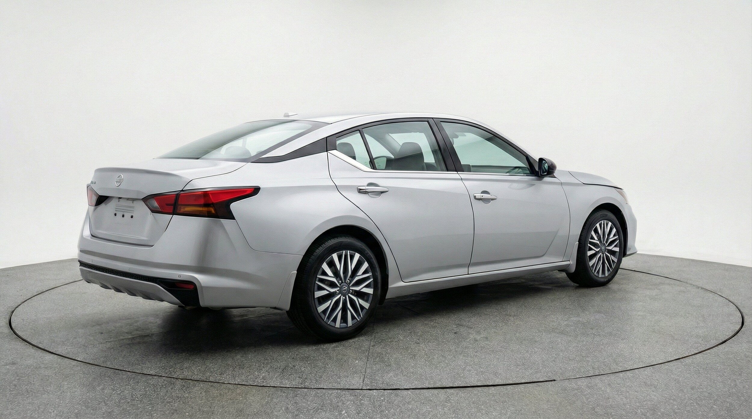 Thumbnail: 2025 Nissan Altima - 9
