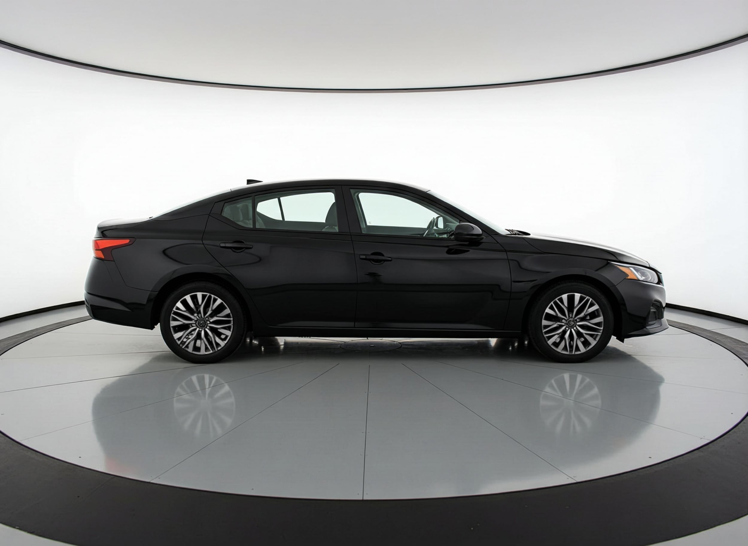 Thumbnail: 2025 Nissan Altima - 8