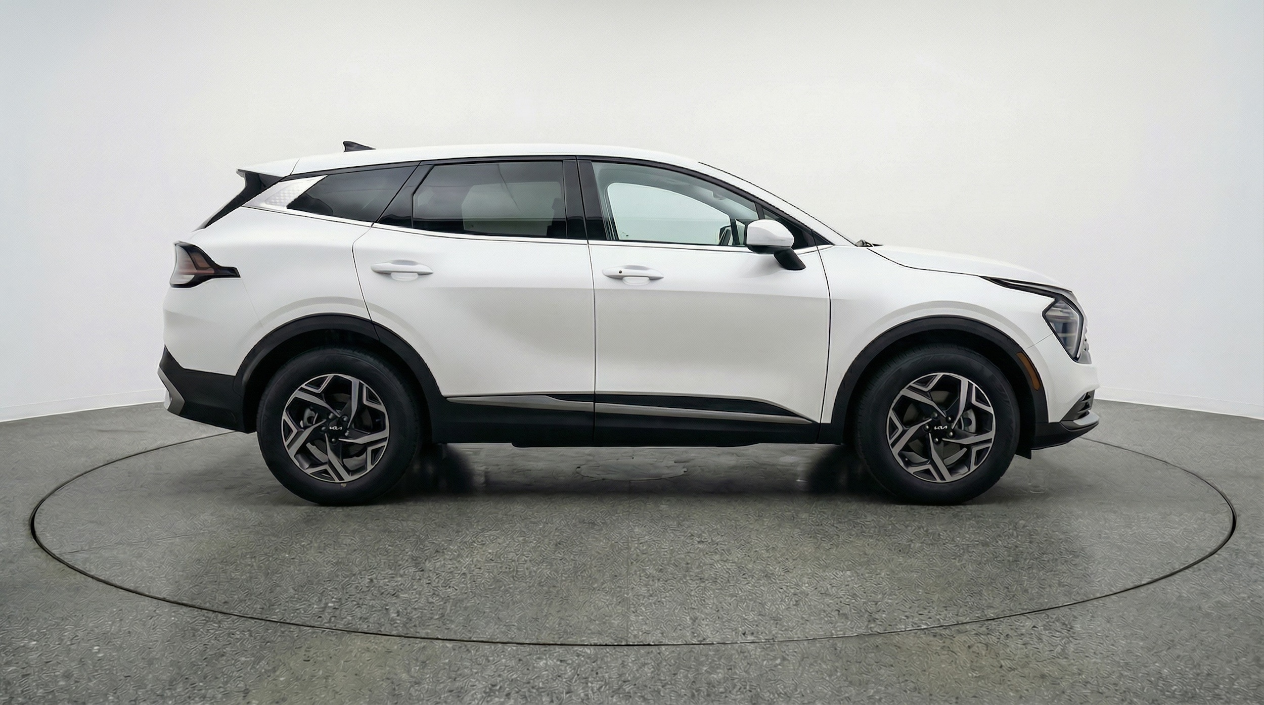 Thumbnail: 2025 Kia Sportage - 8