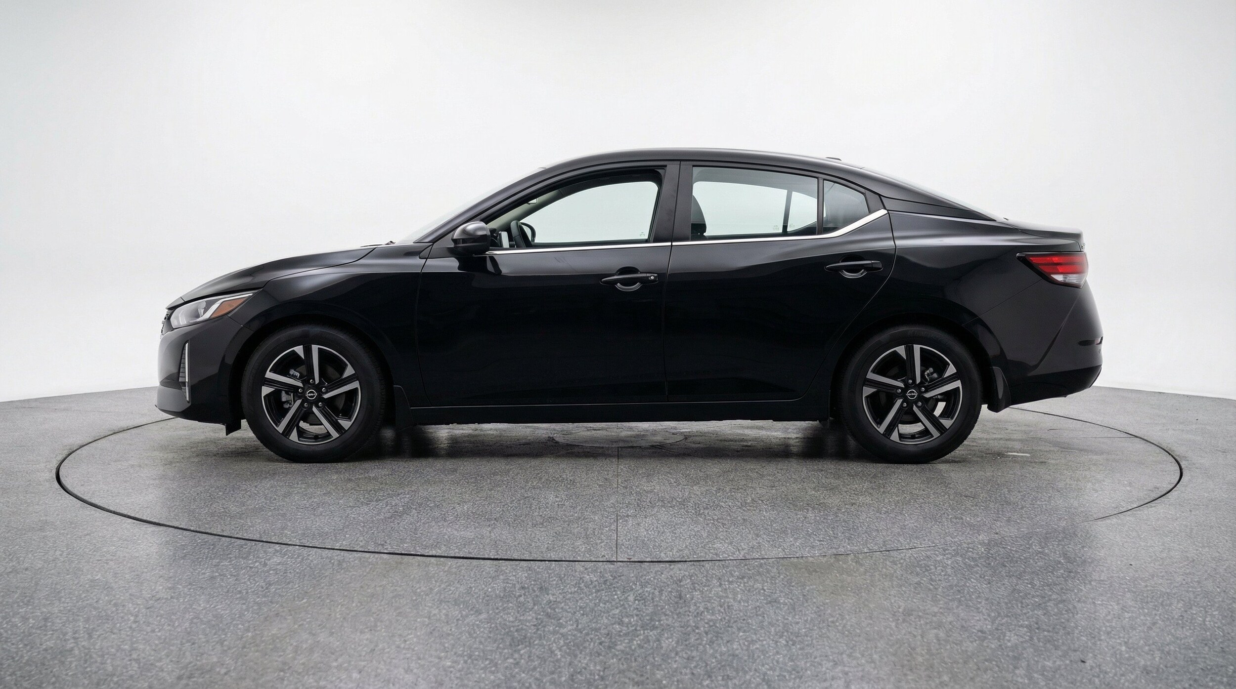 Thumbnail: 2025 Nissan Sentra - 5