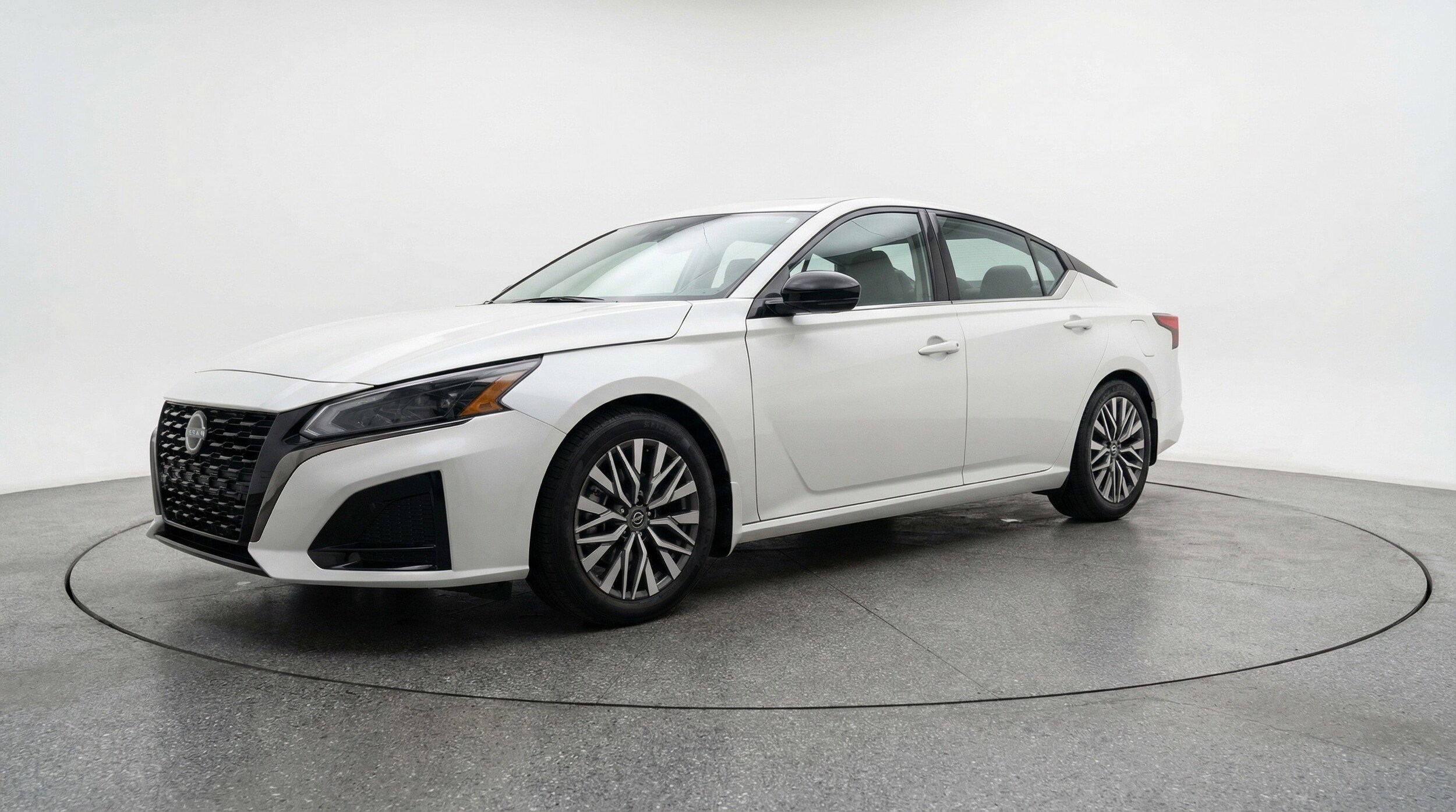 Thumbnail: 2025 Nissan Altima - 3
