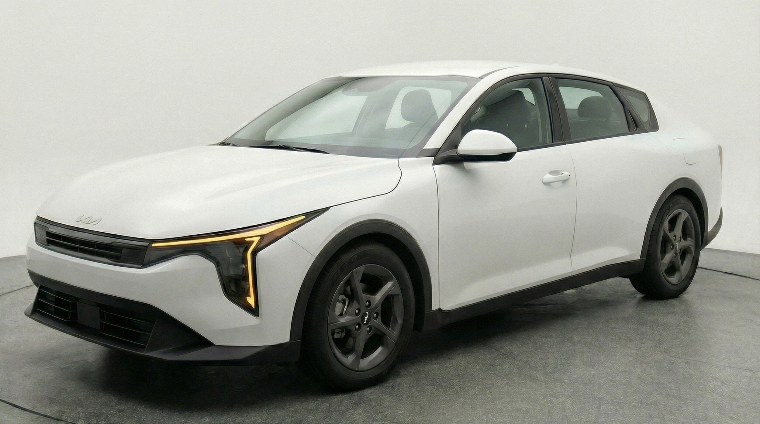 Thumbnail: 2025 Kia K4 - 2