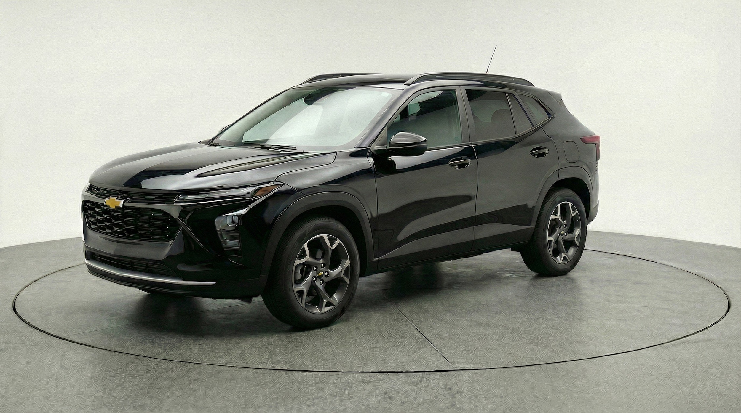 Thumbnail: 2025 Chevrolet Trax - 3