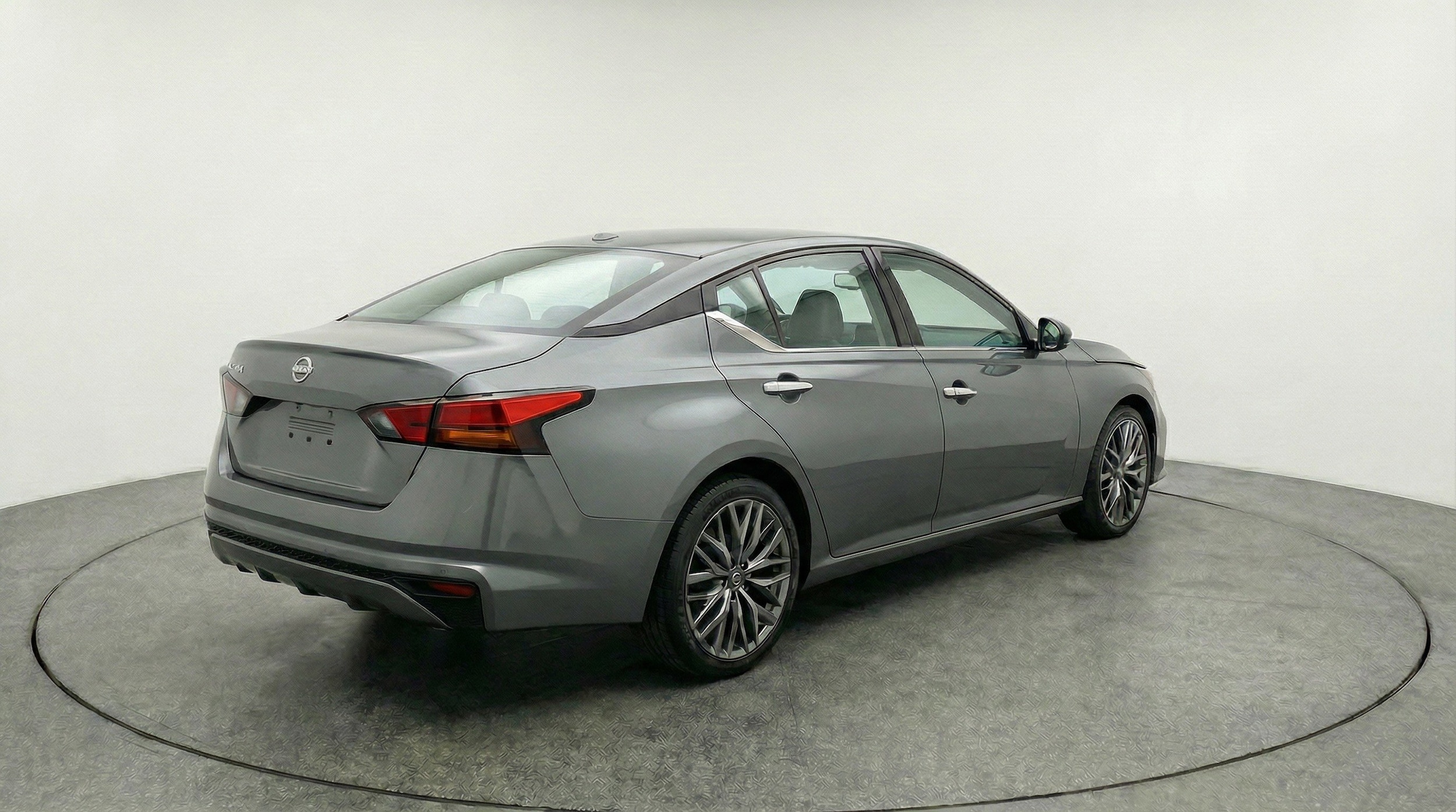 Thumbnail: 2025 Nissan Altima - 9
