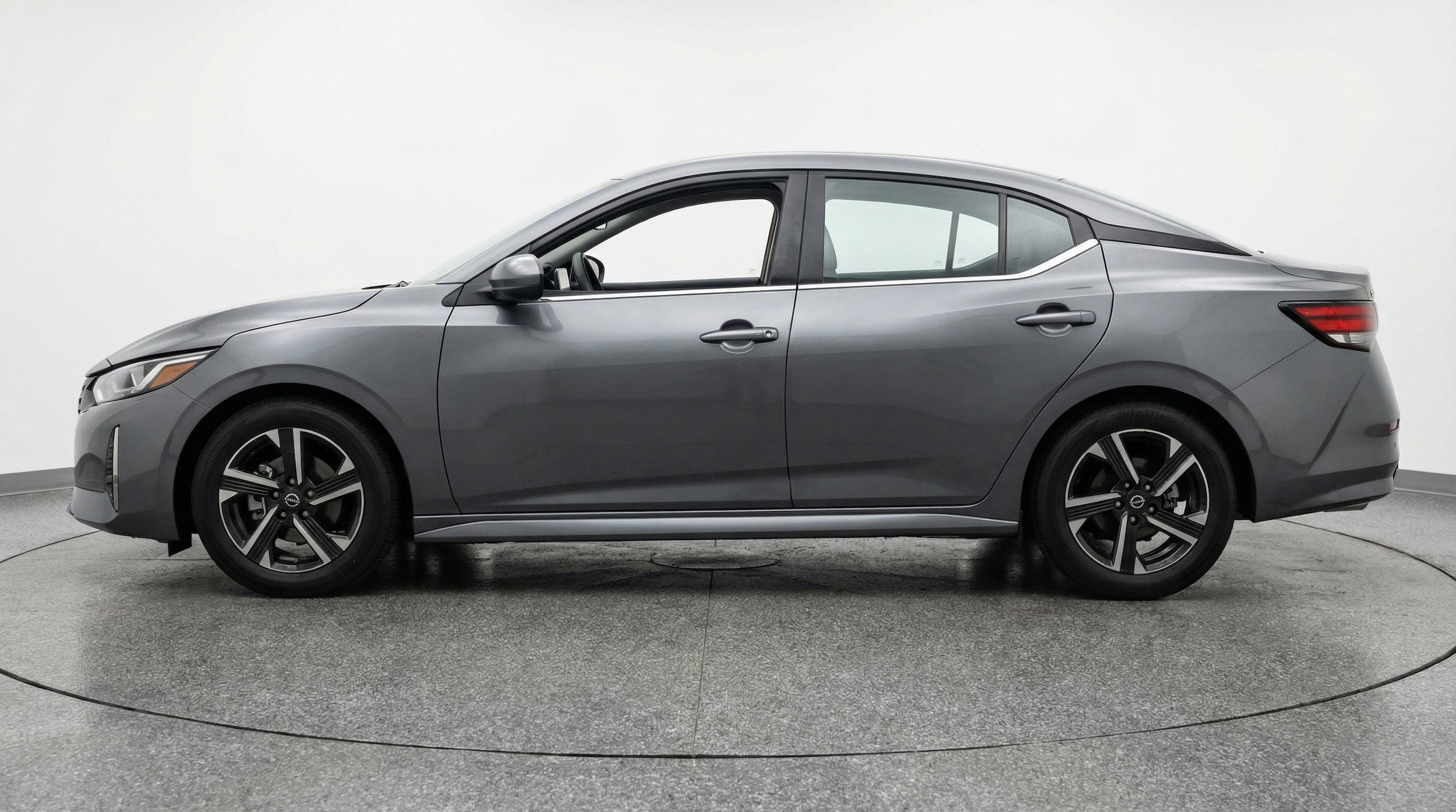 Thumbnail: 2025 Nissan Sentra - 4