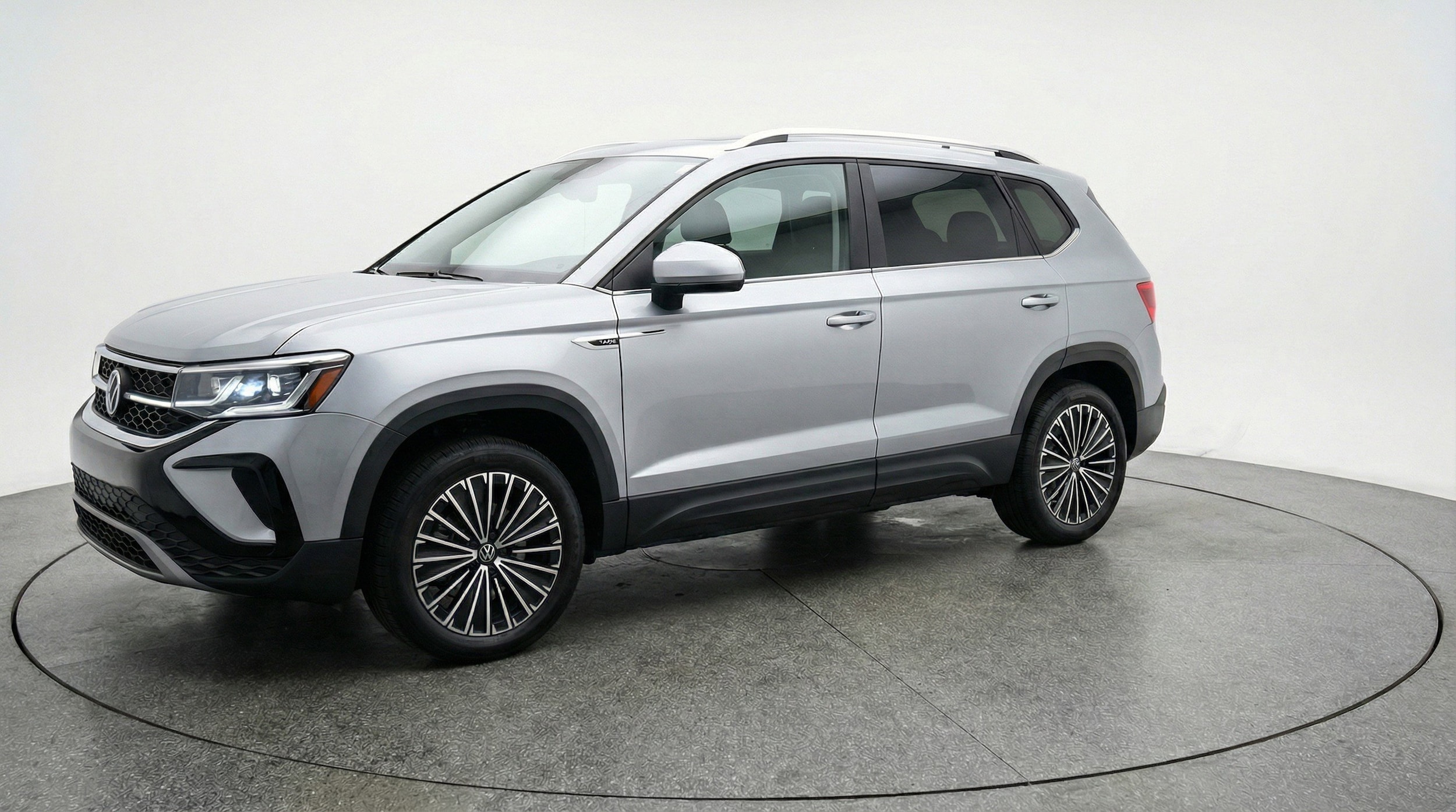 Thumbnail: 2025 Volkswagen Taos - 3