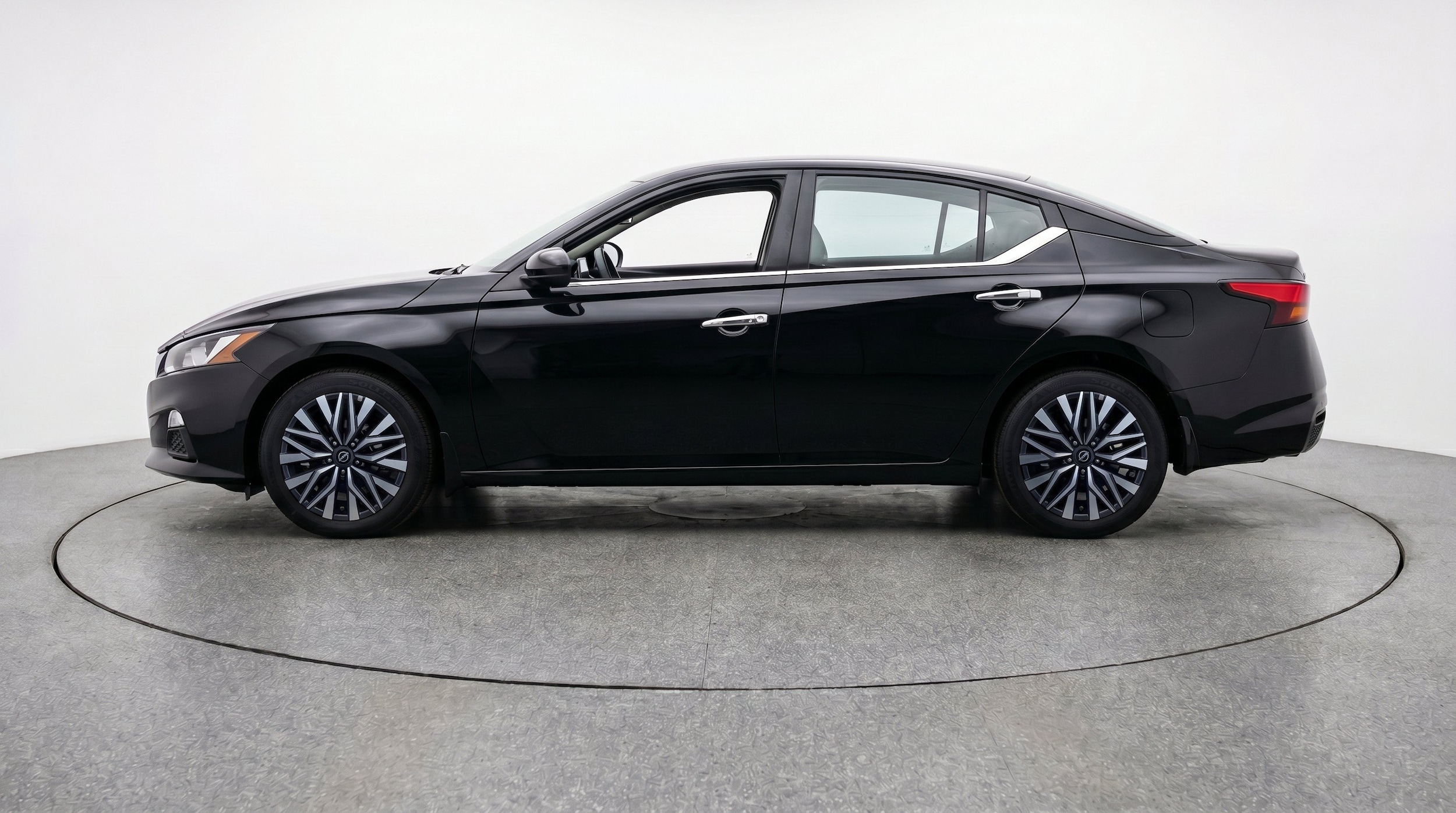 Thumbnail: 2026 Nissan Altima - 5
