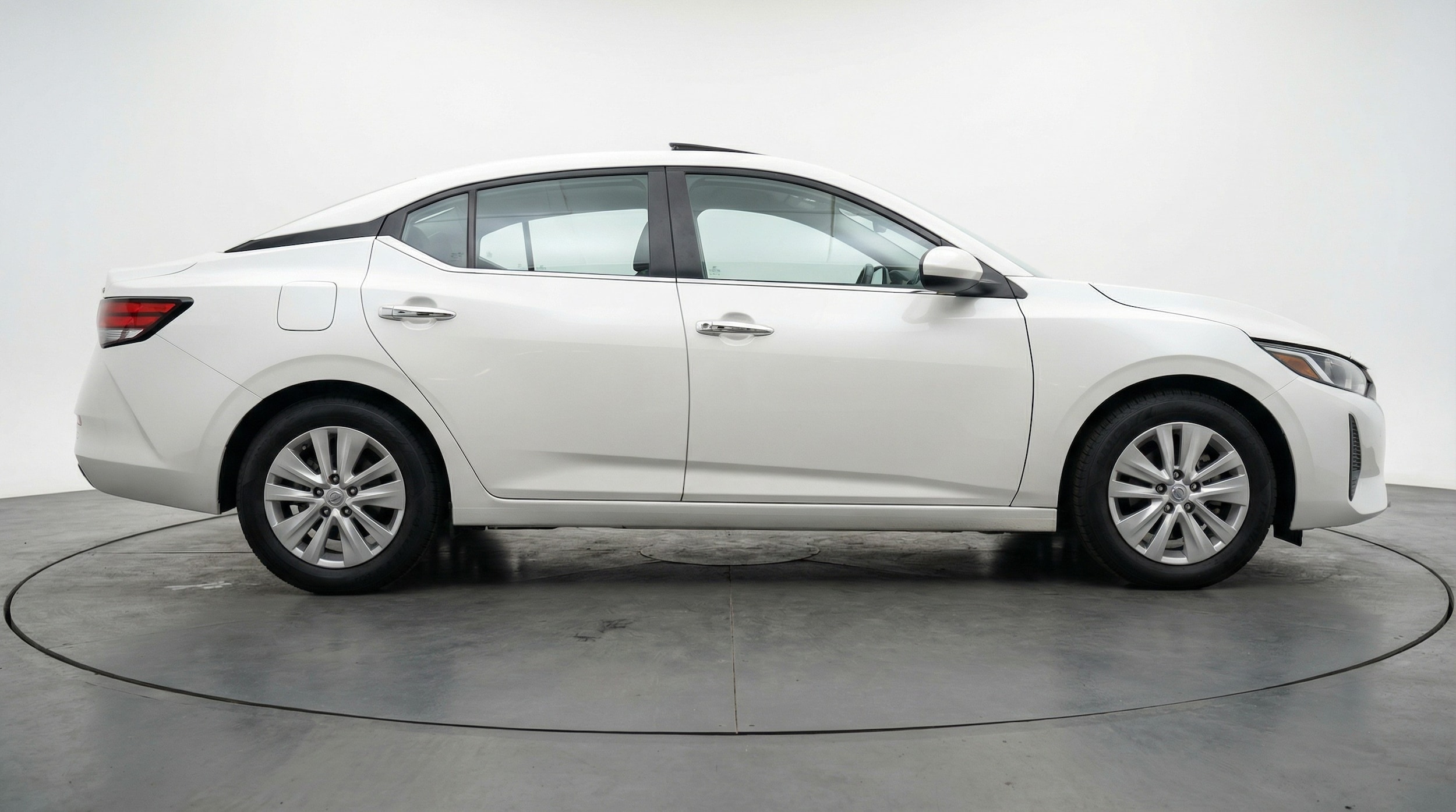 Thumbnail: 2025 Nissan Sentra - 8