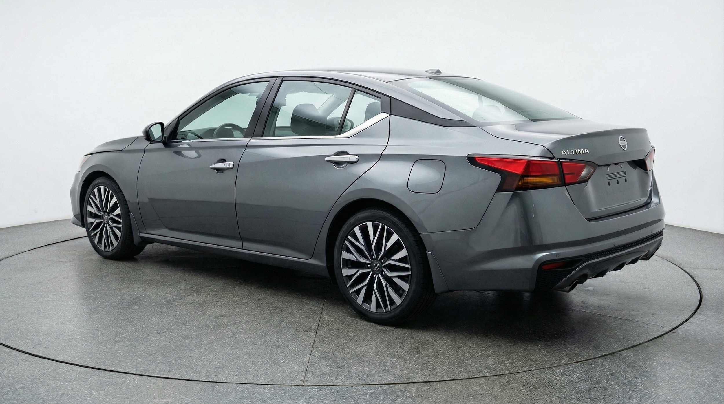 Thumbnail: 2025 Nissan Altima - 5