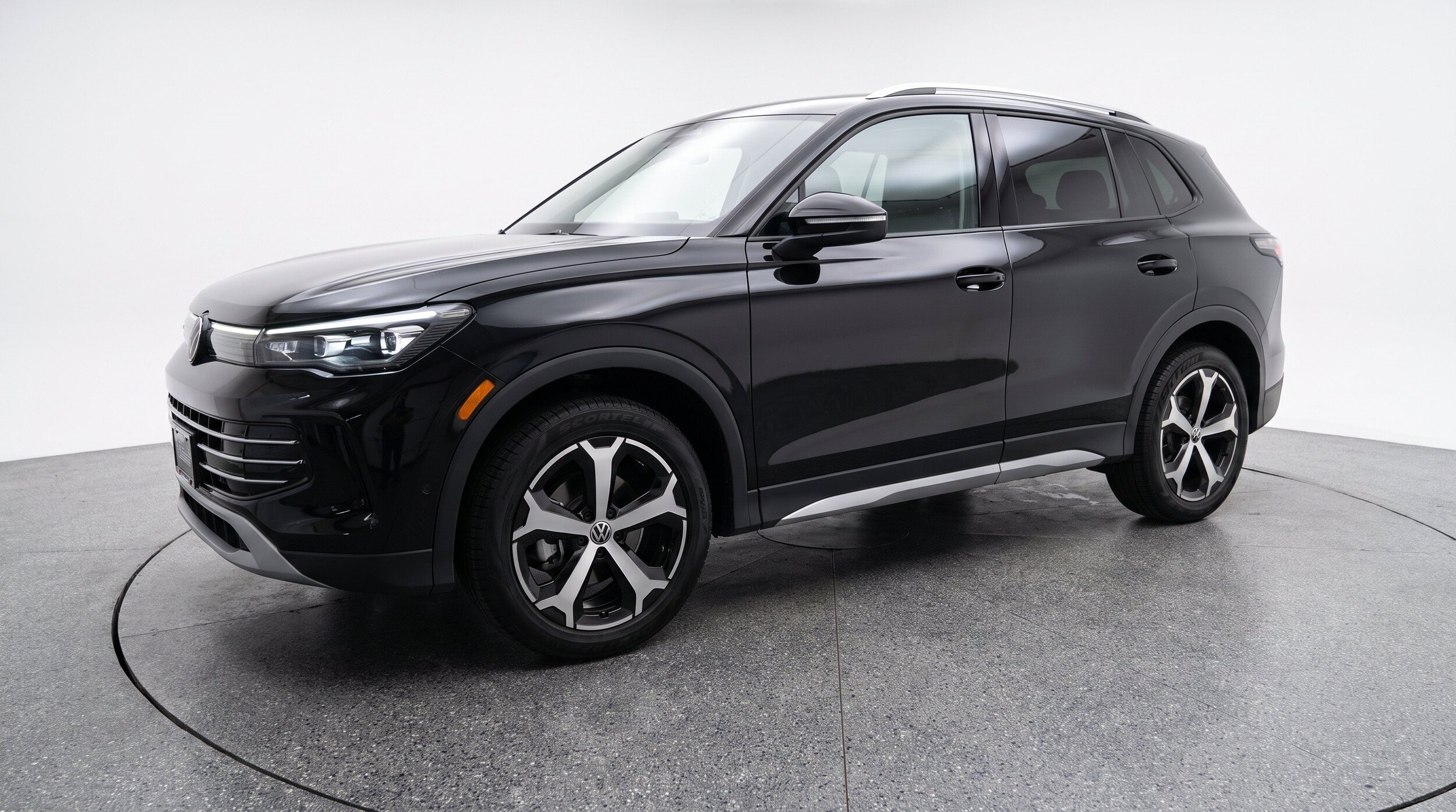 Thumbnail: 2026 Volkswagen Tiguan - 3