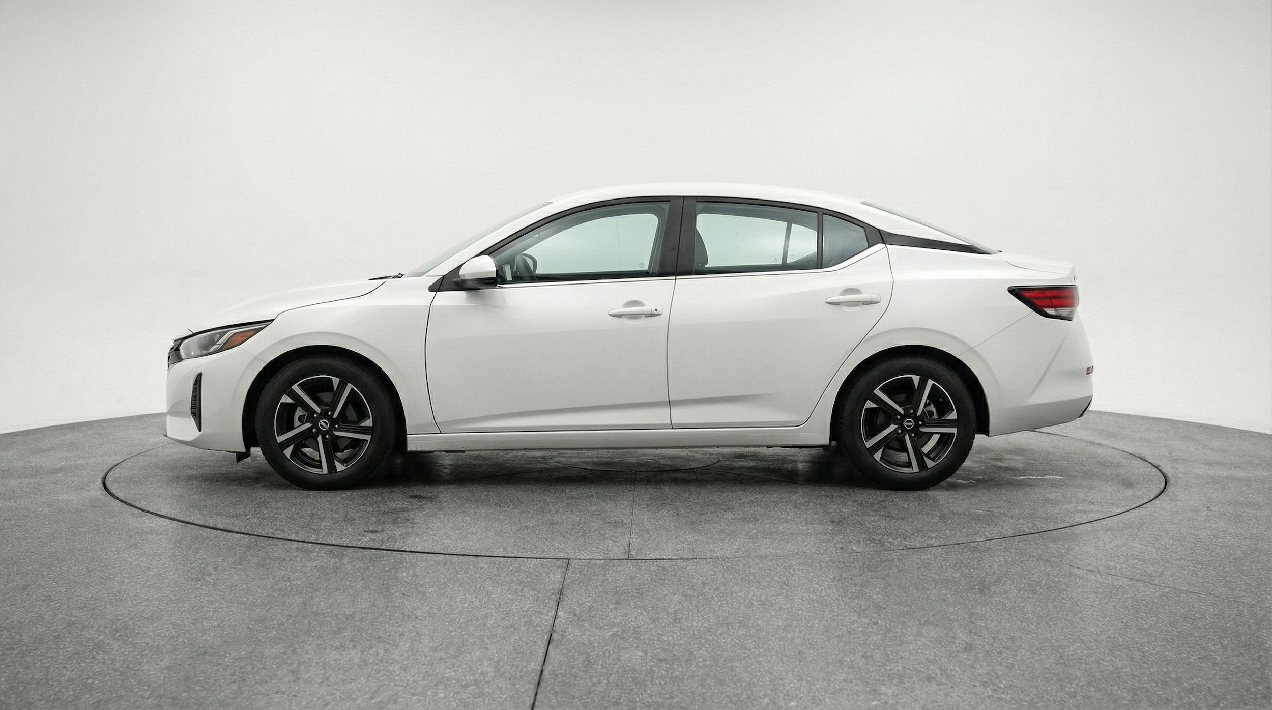 Thumbnail: 2025 Nissan Sentra - 5