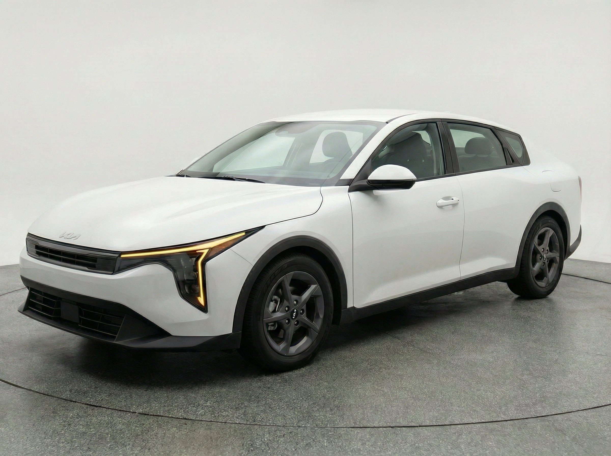 Thumbnail: 2025 Kia K4 - 3