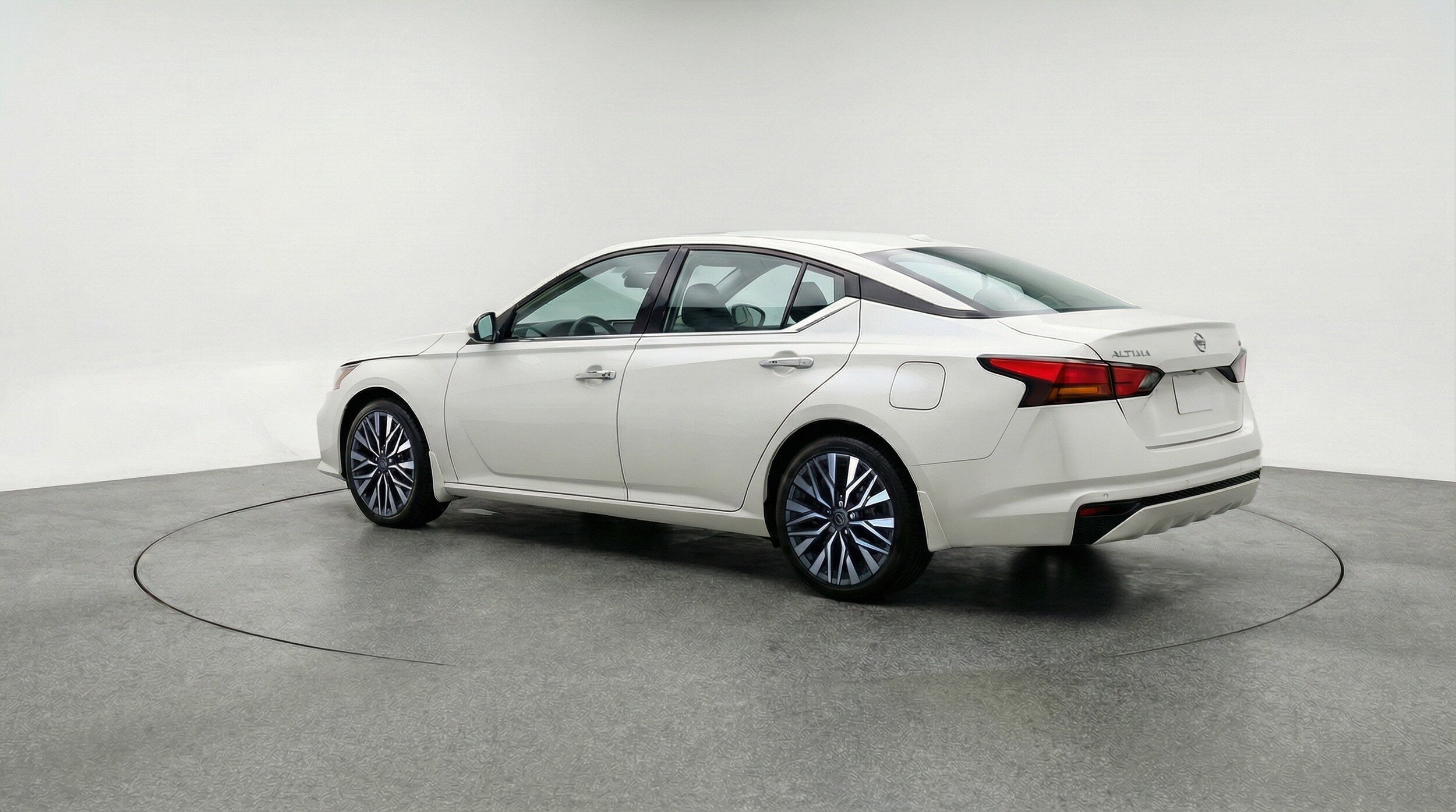 Thumbnail: 2025 Nissan Altima - 6