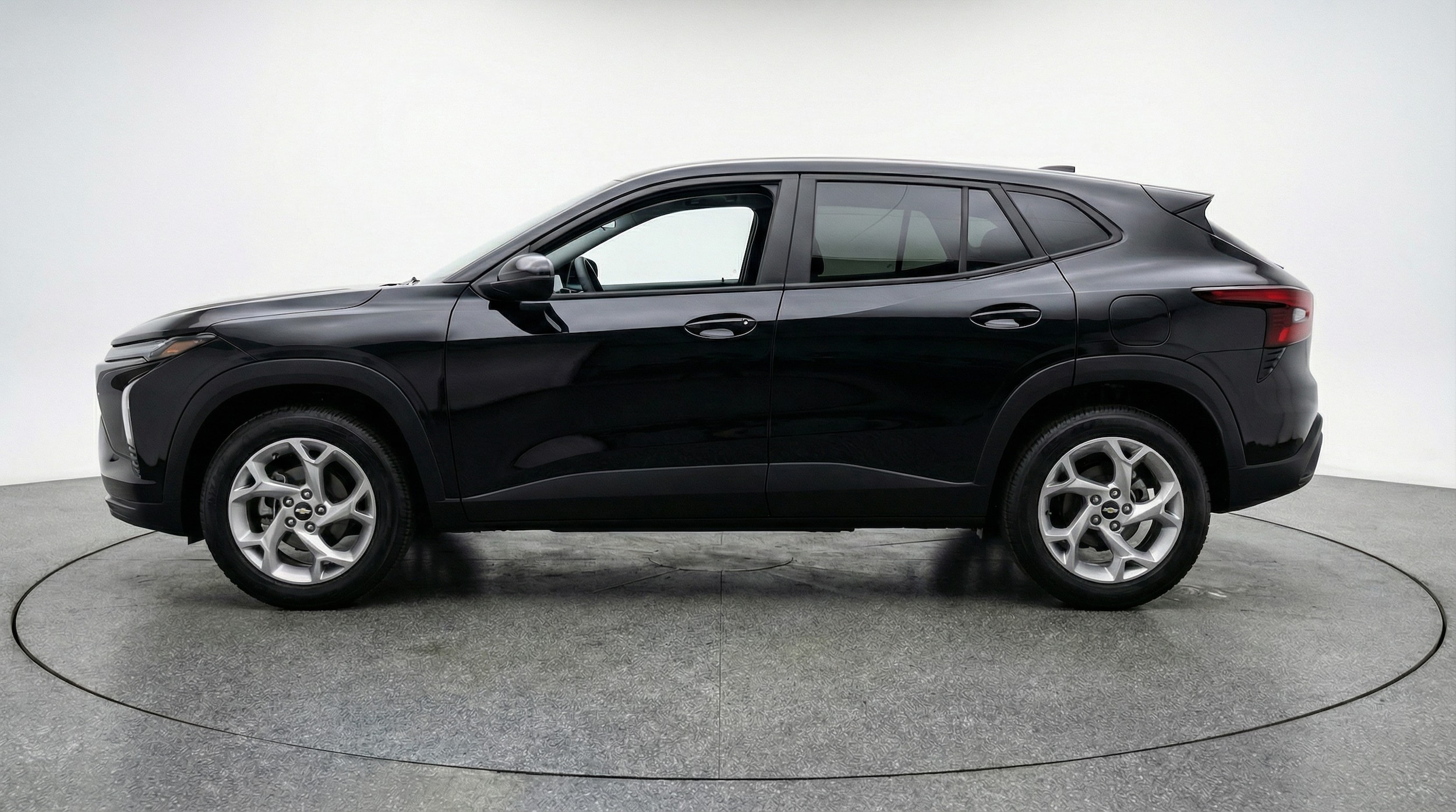 Thumbnail: 2025 Chevrolet Trax - 4