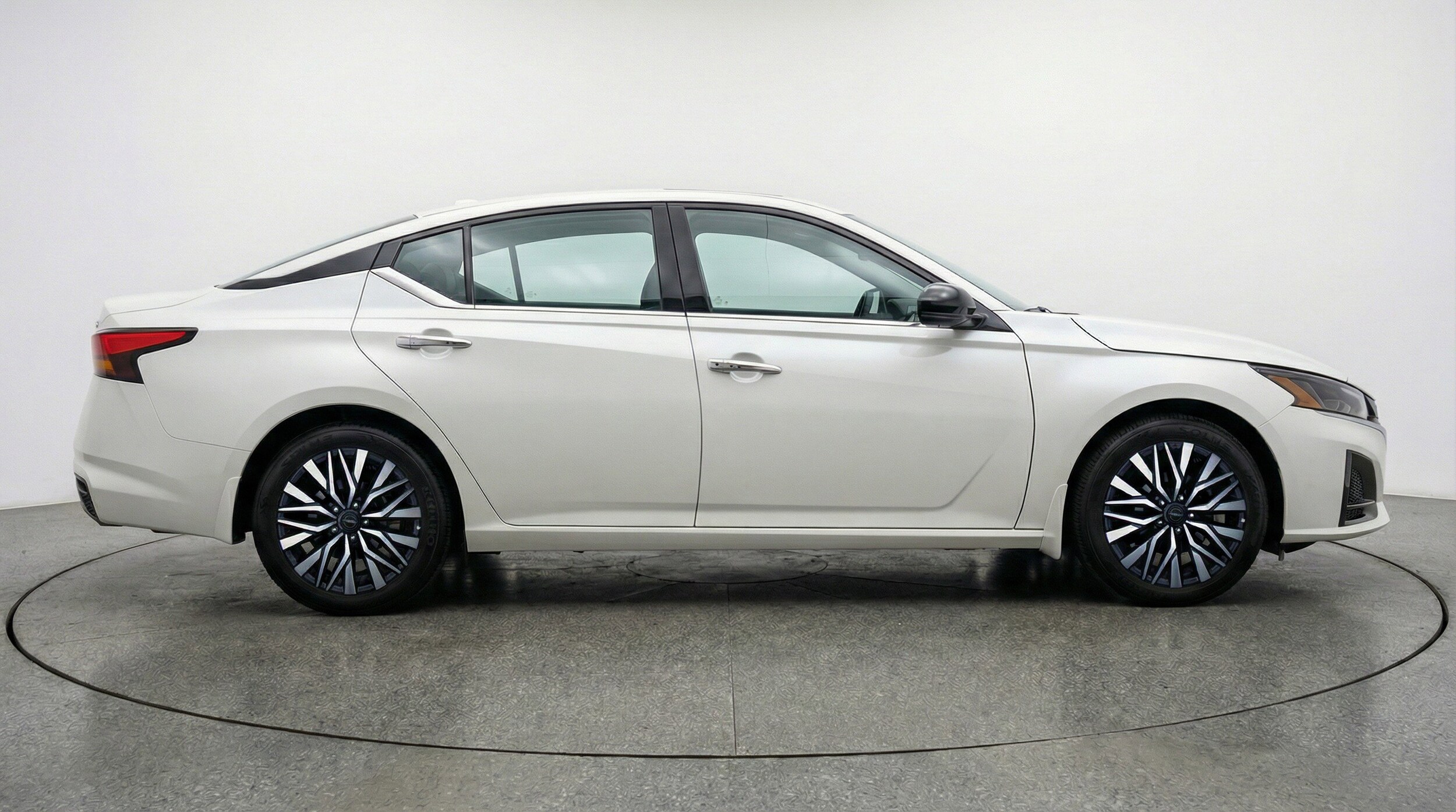 Thumbnail: 2025 Nissan Altima - 11