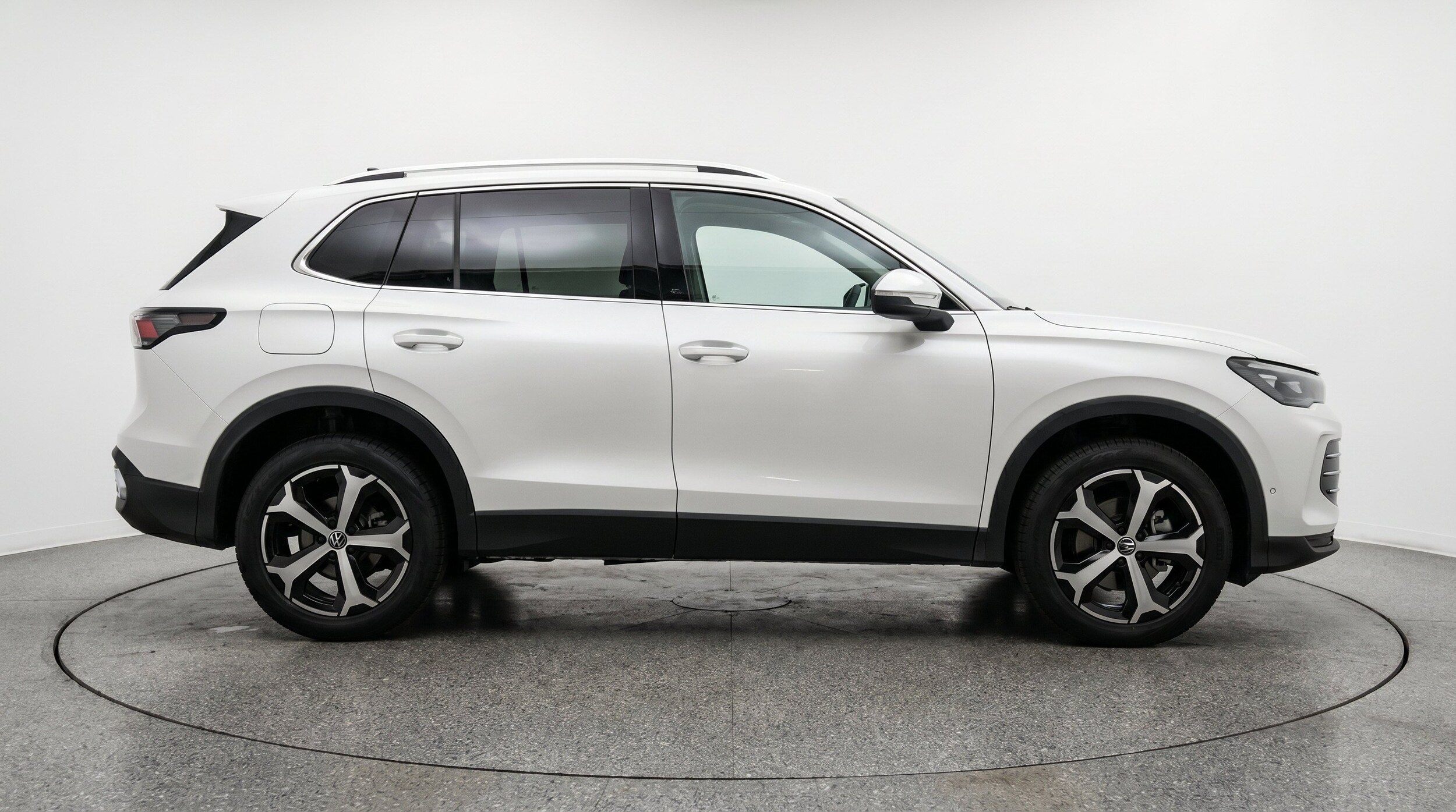 Thumbnail: 2026 Volkswagen Tiguan - 11