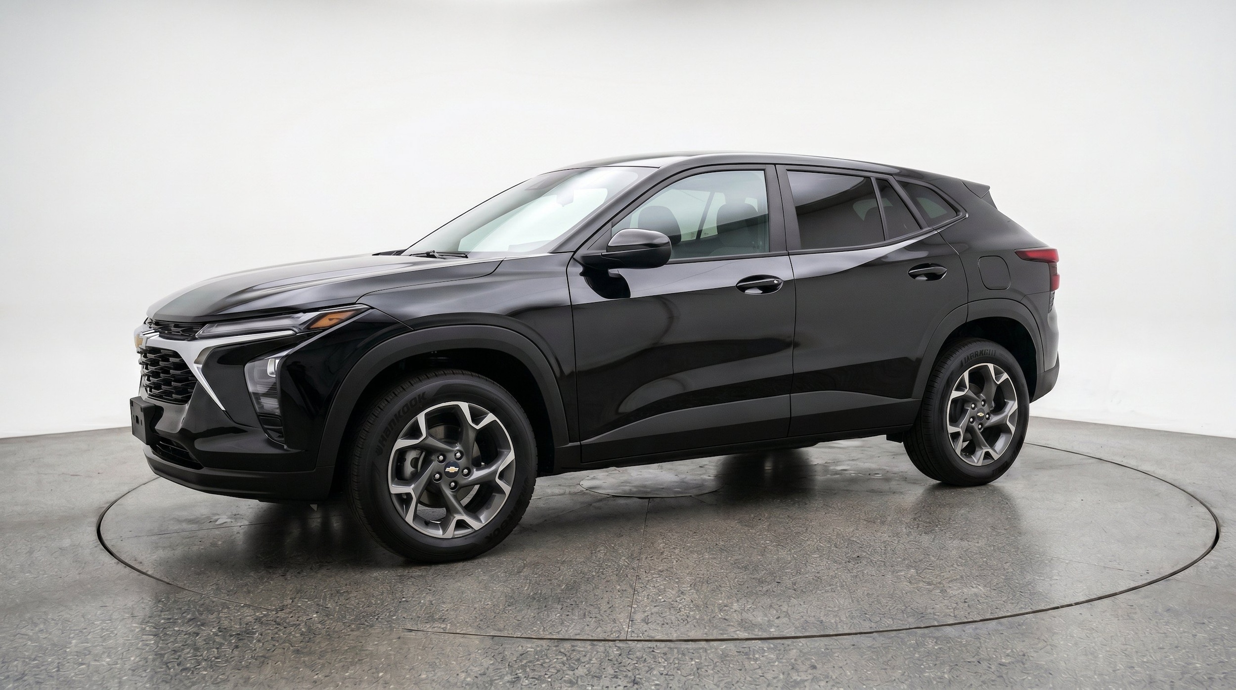Thumbnail: 2025 Chevrolet Trax - 3