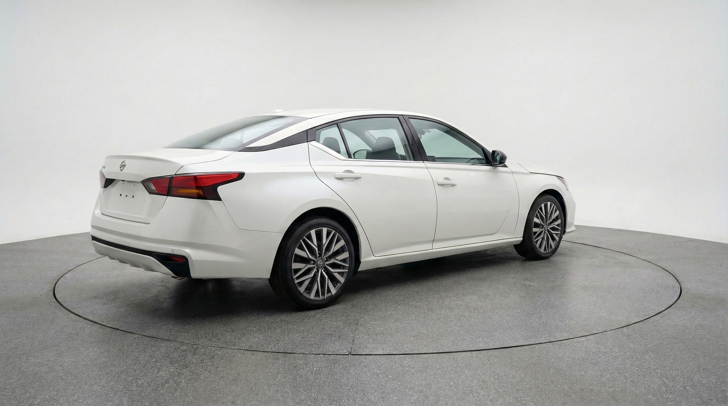 Thumbnail: 2025 Nissan Altima - 9