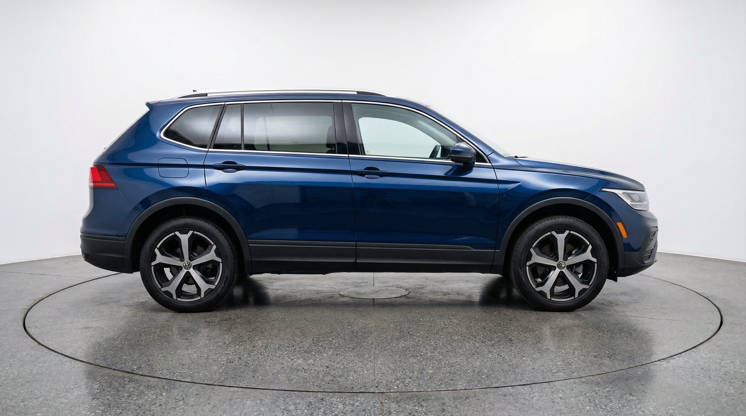 Thumbnail: 2026 Volkswagen Tiguan - 11
