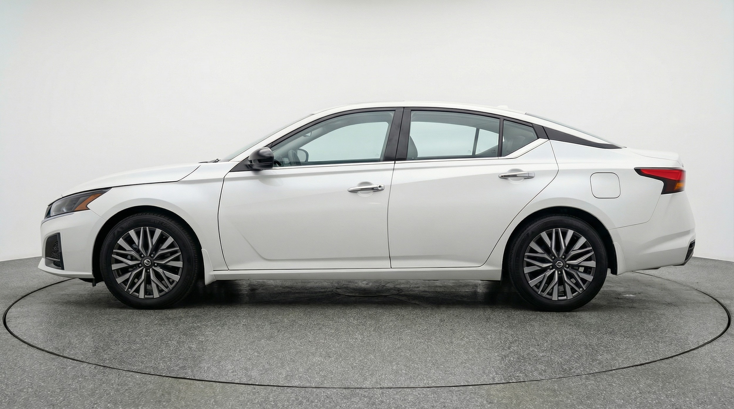 Thumbnail: 2025 Nissan Altima - 4