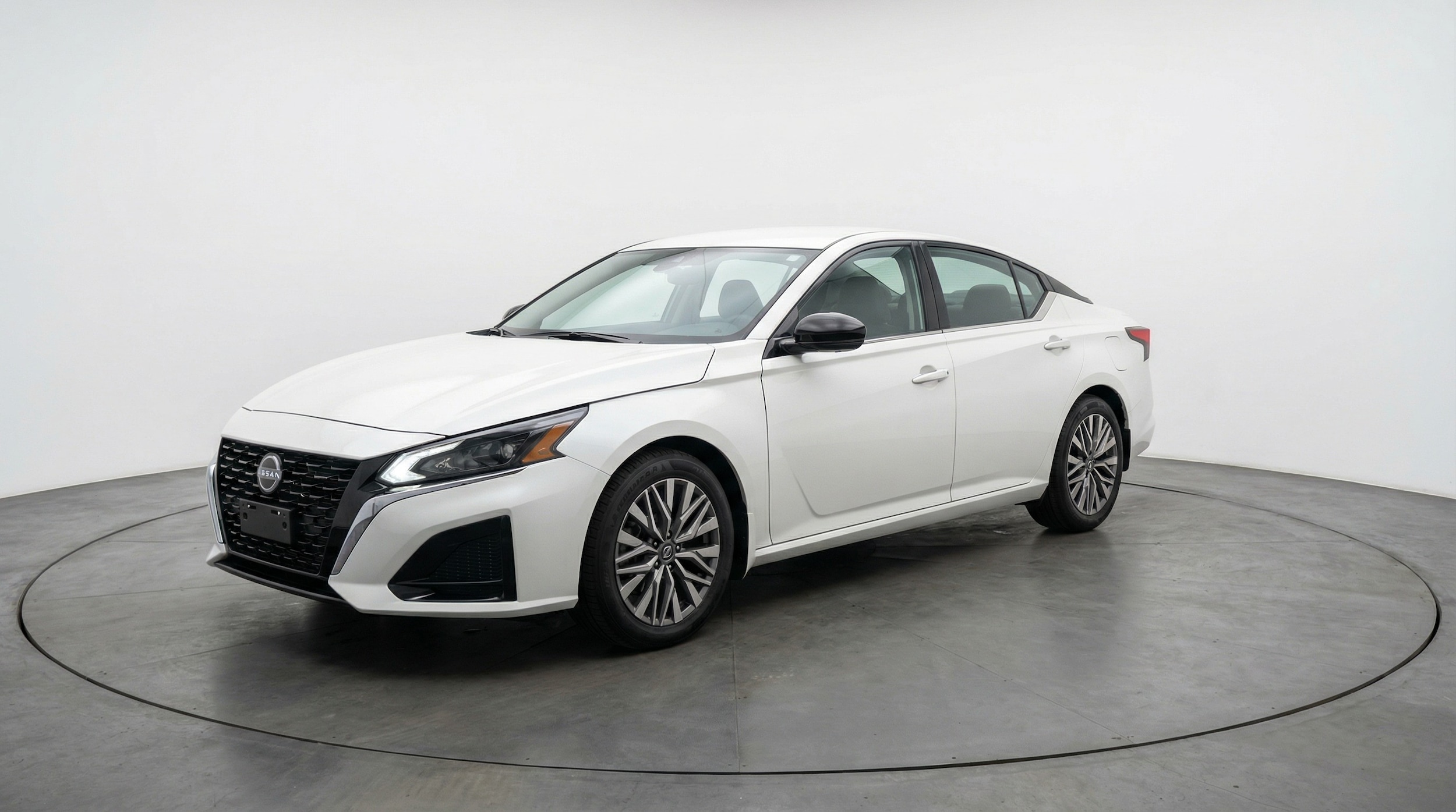 Thumbnail: 2025 Nissan Altima - 3