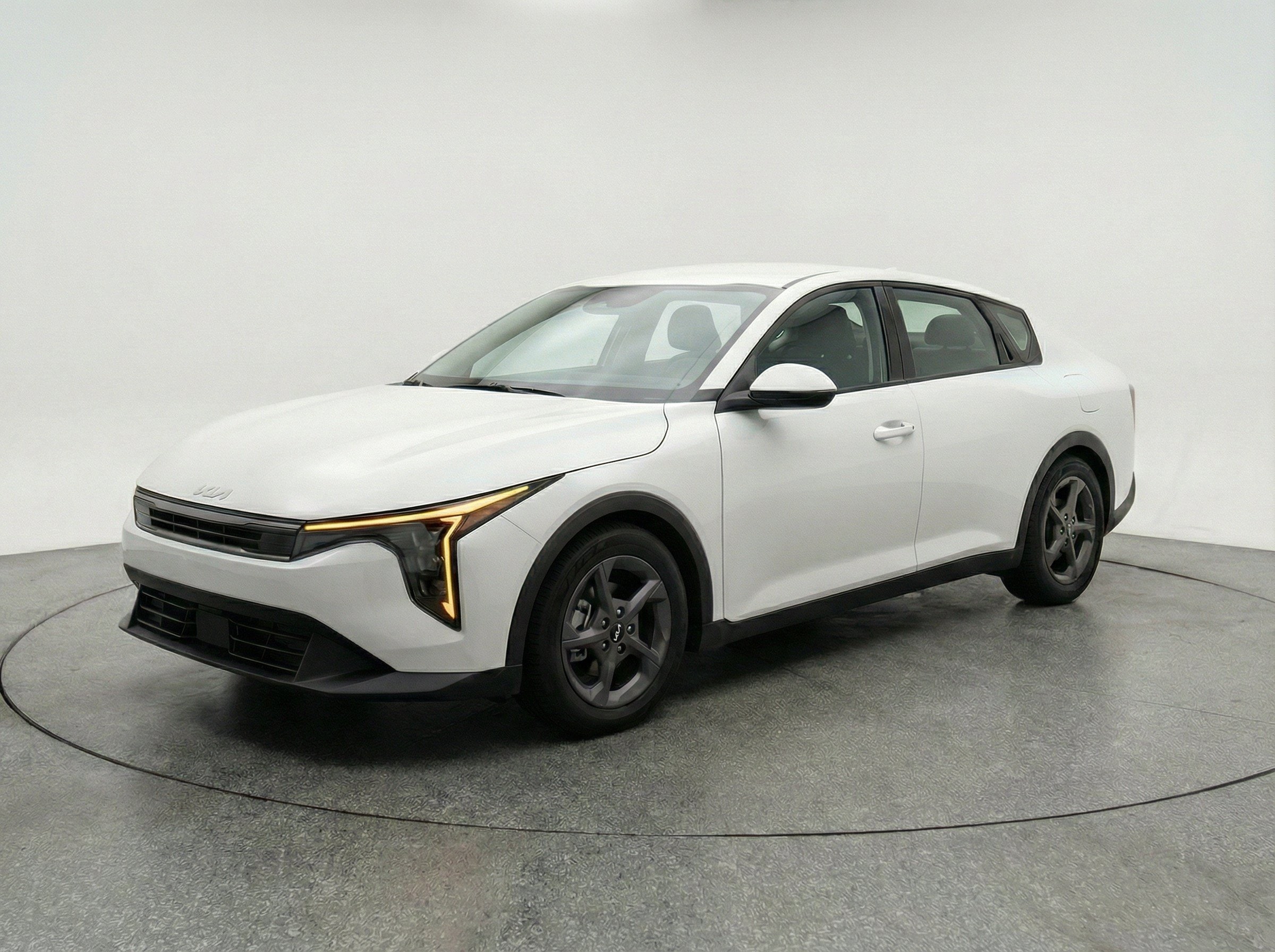 Thumbnail: 2025 Kia K4 - 3