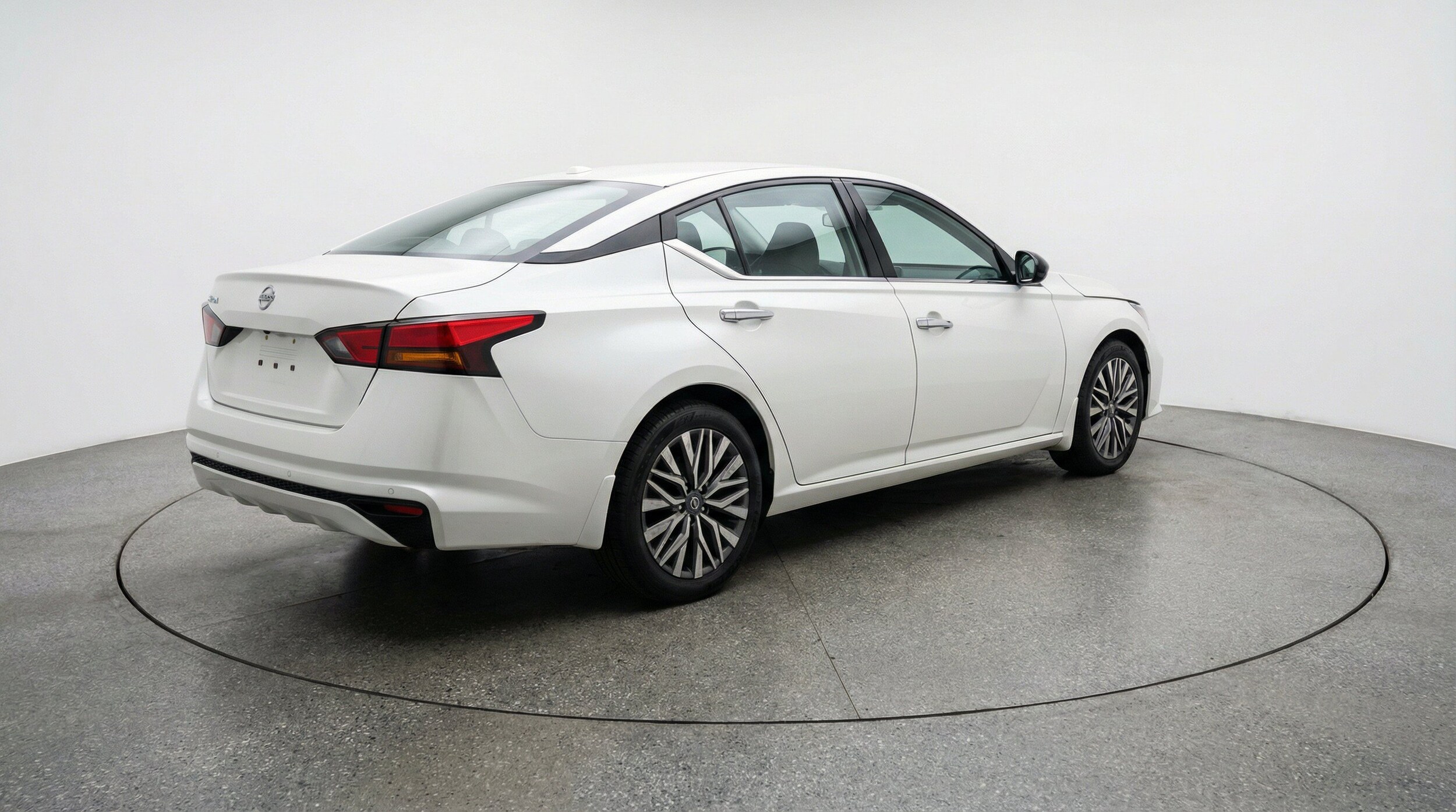 Thumbnail: 2025 Nissan Altima - 9