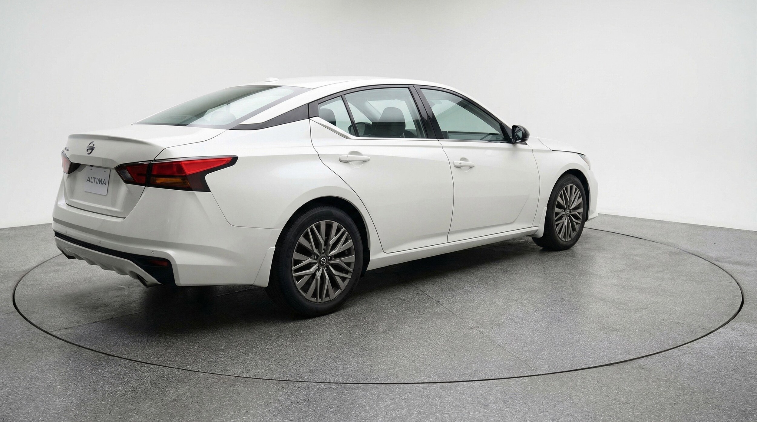 Thumbnail: 2025 Nissan Altima - 9