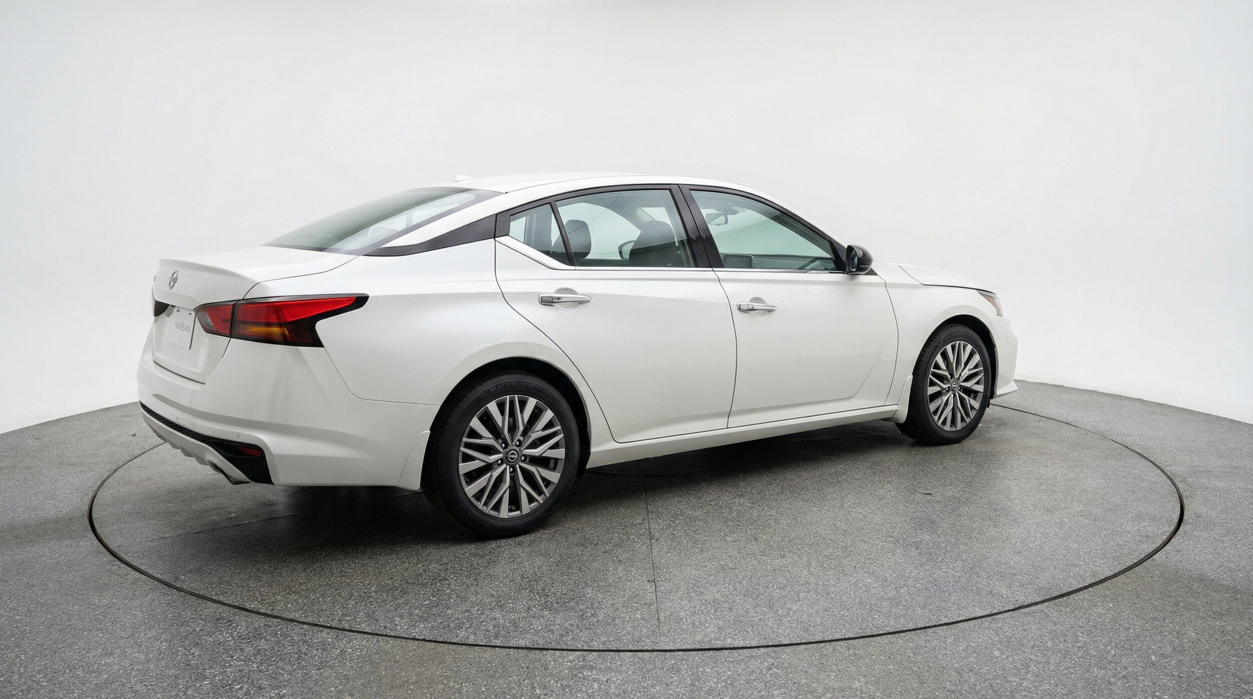Thumbnail: 2025 Nissan Altima - 9