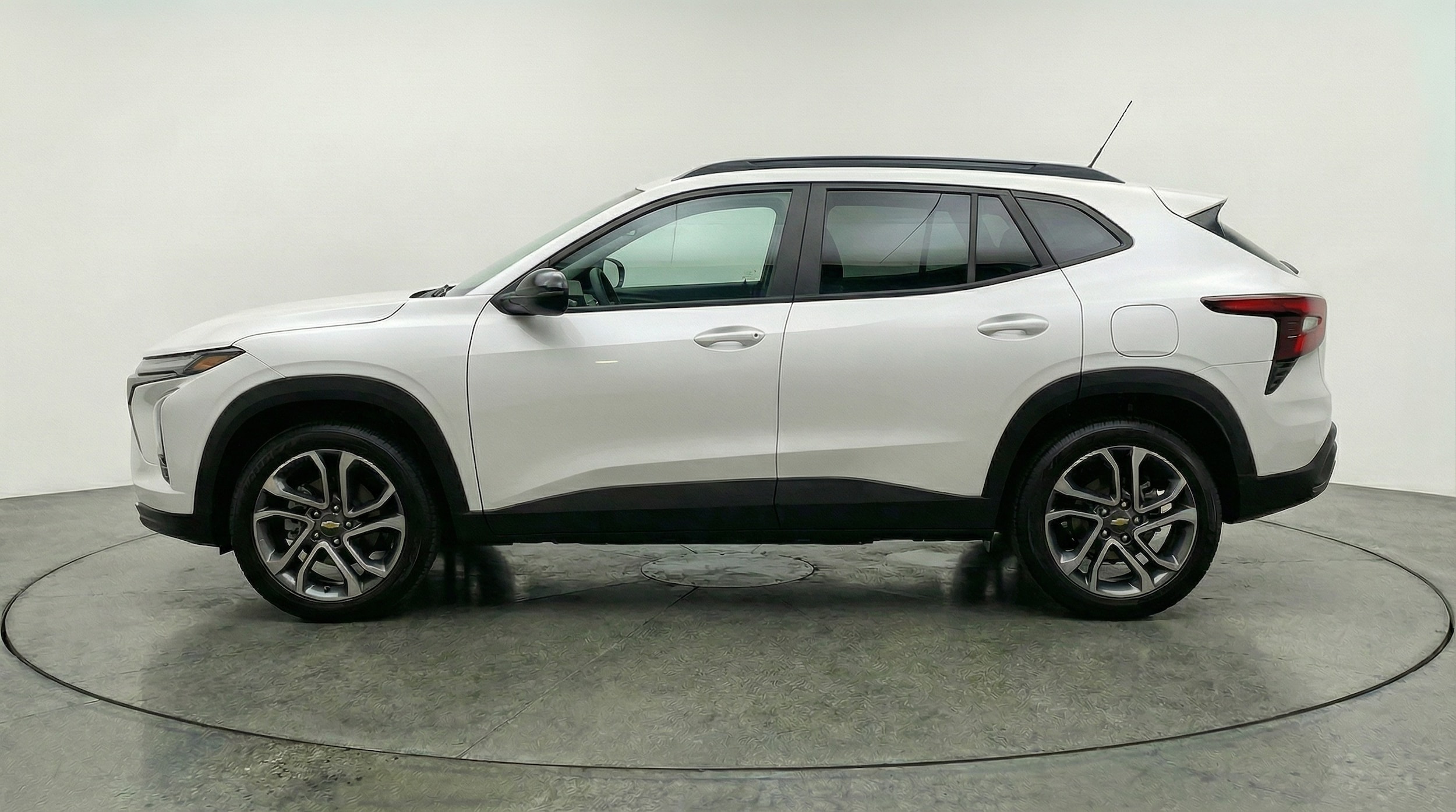 Thumbnail: 2025 Chevrolet Trax - 4