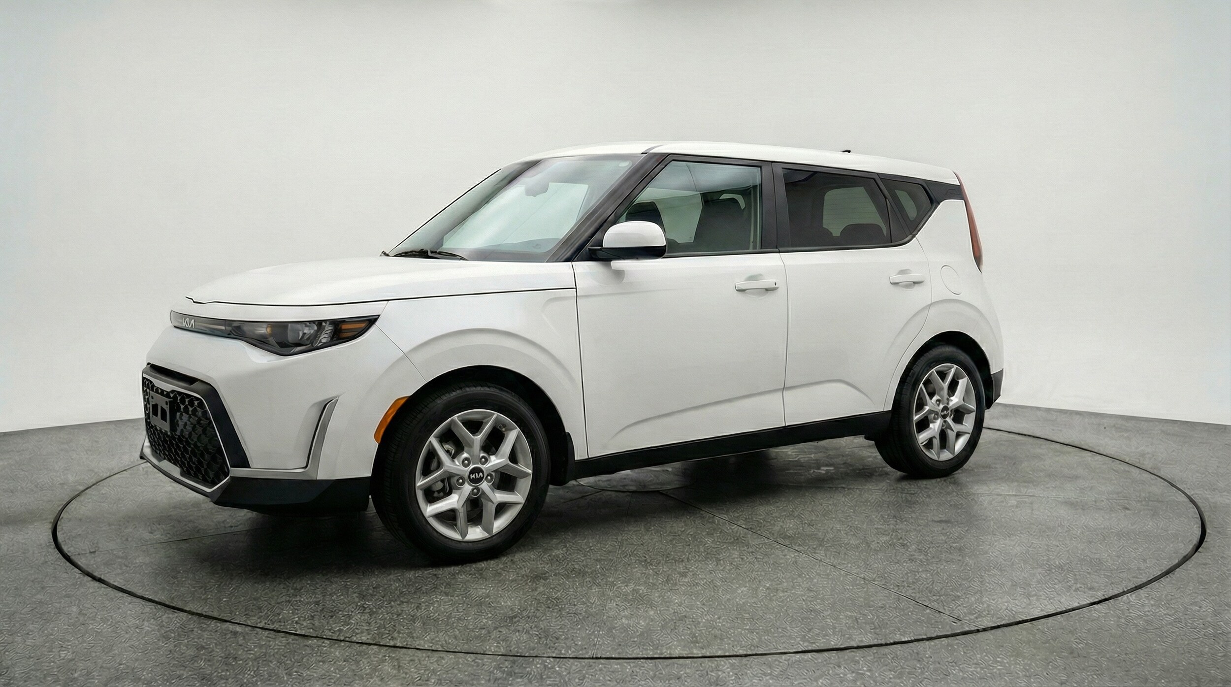 Thumbnail: 2025 Kia Soul - 3