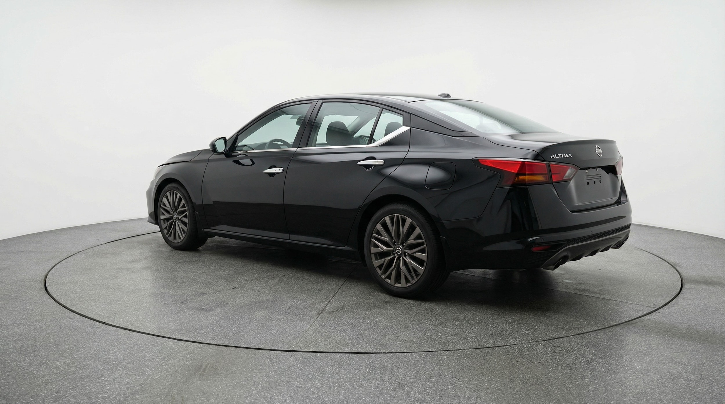 Thumbnail: 2025 Nissan Altima - 5