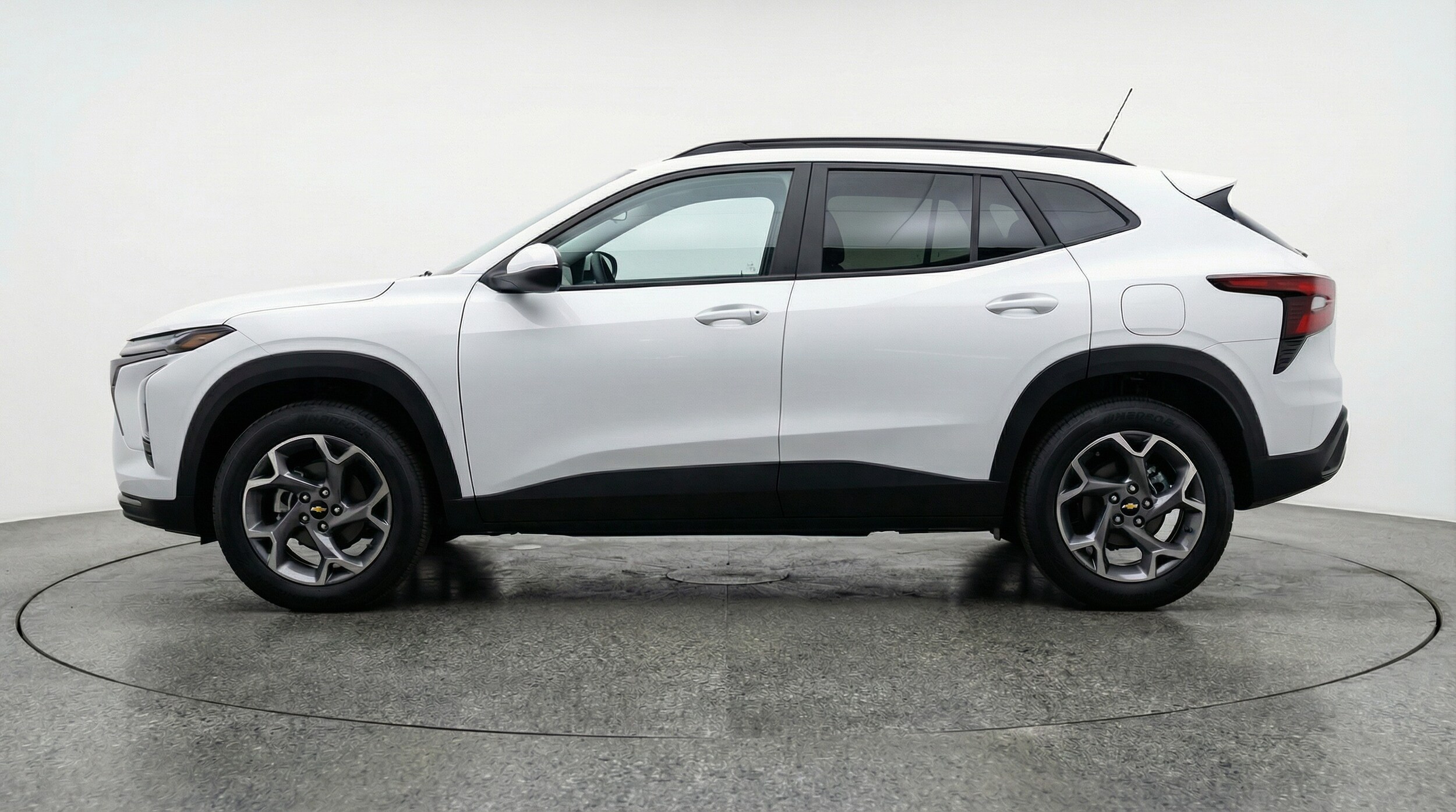 Thumbnail: 2025 Chevrolet Trax - 4