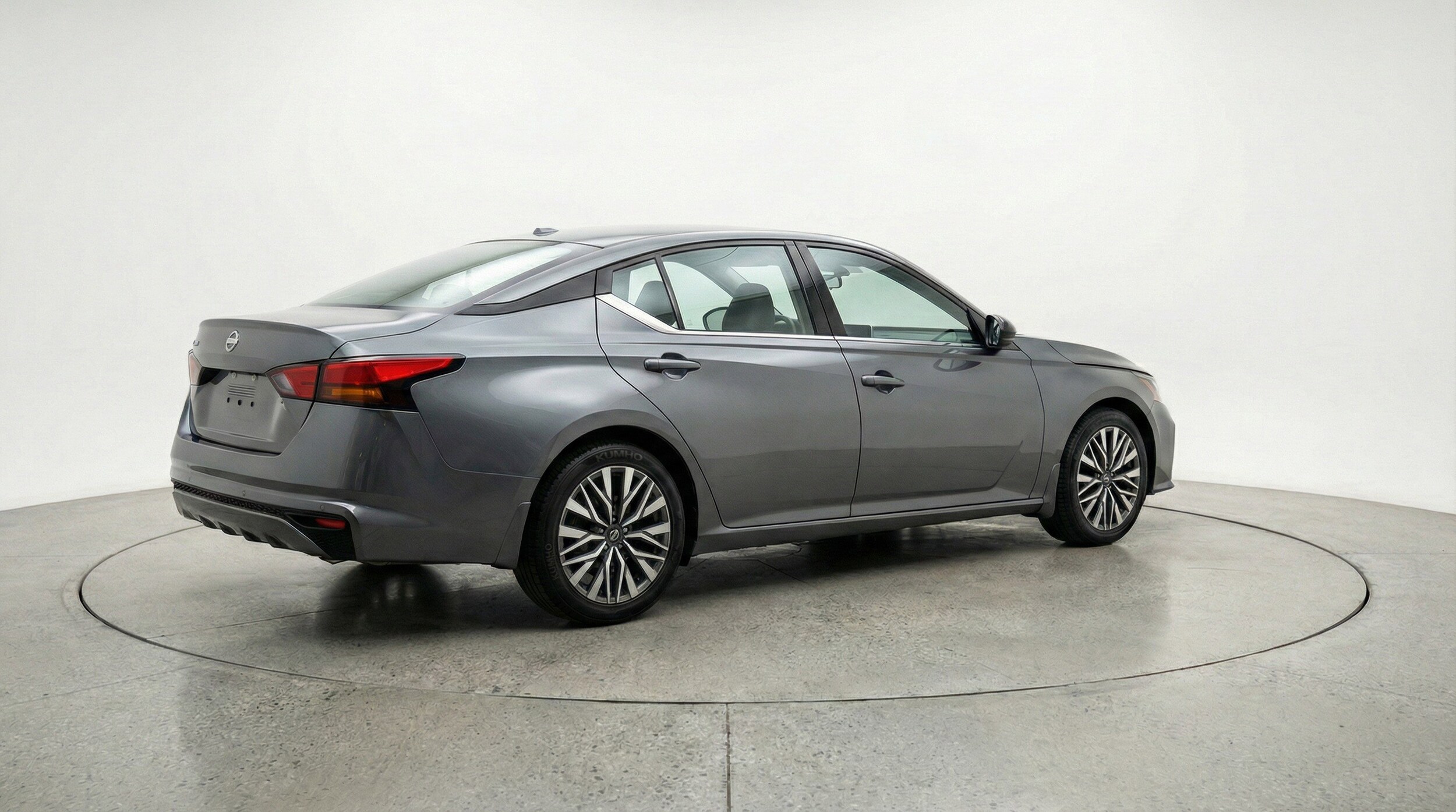 Thumbnail: 2025 Nissan Altima - 9