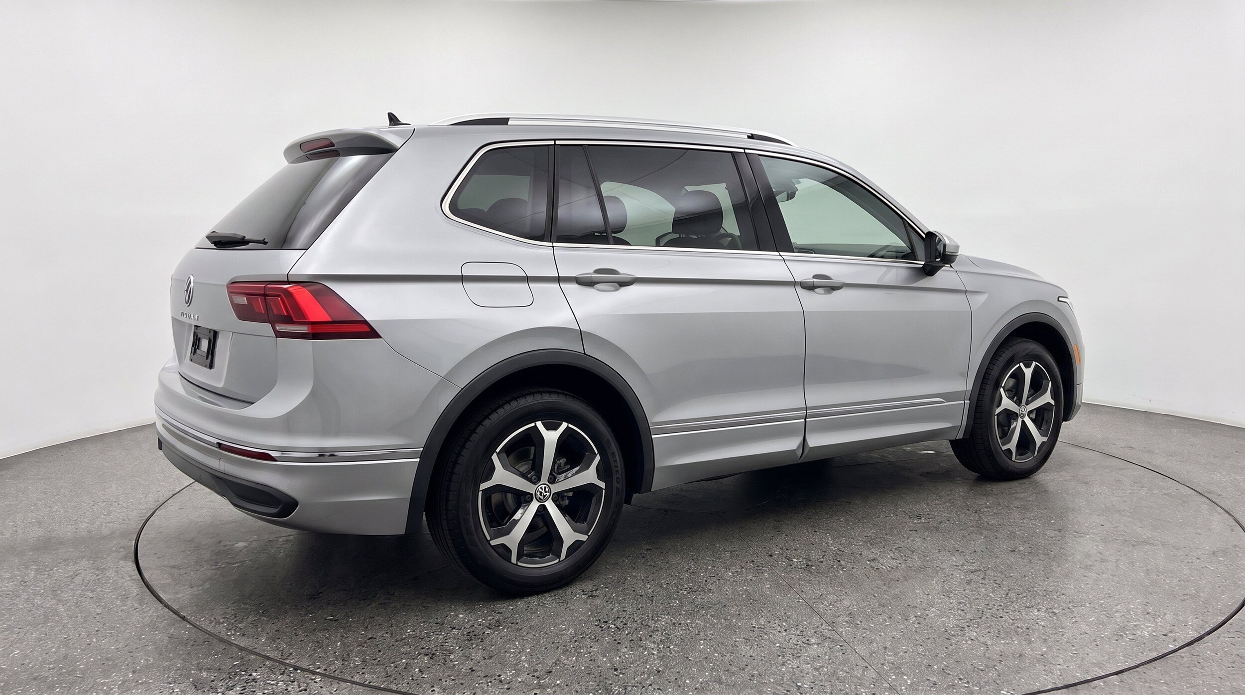 Thumbnail: 2026 Volkswagen Tiguan - 9