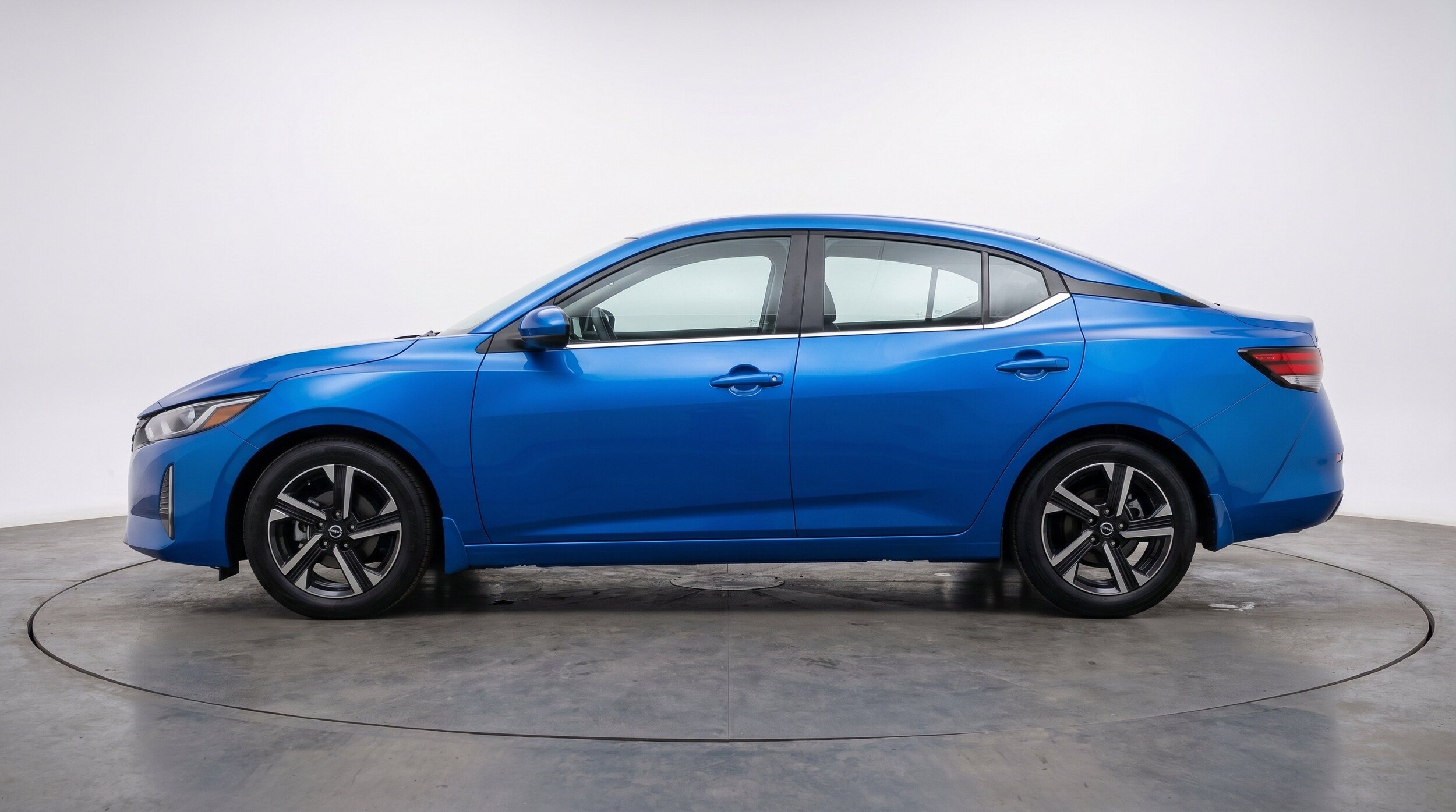 Thumbnail: 2025 Nissan Sentra - 5