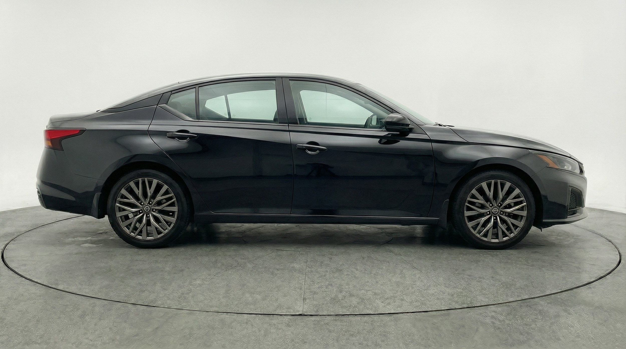 Thumbnail: 2025 Nissan Altima - 8