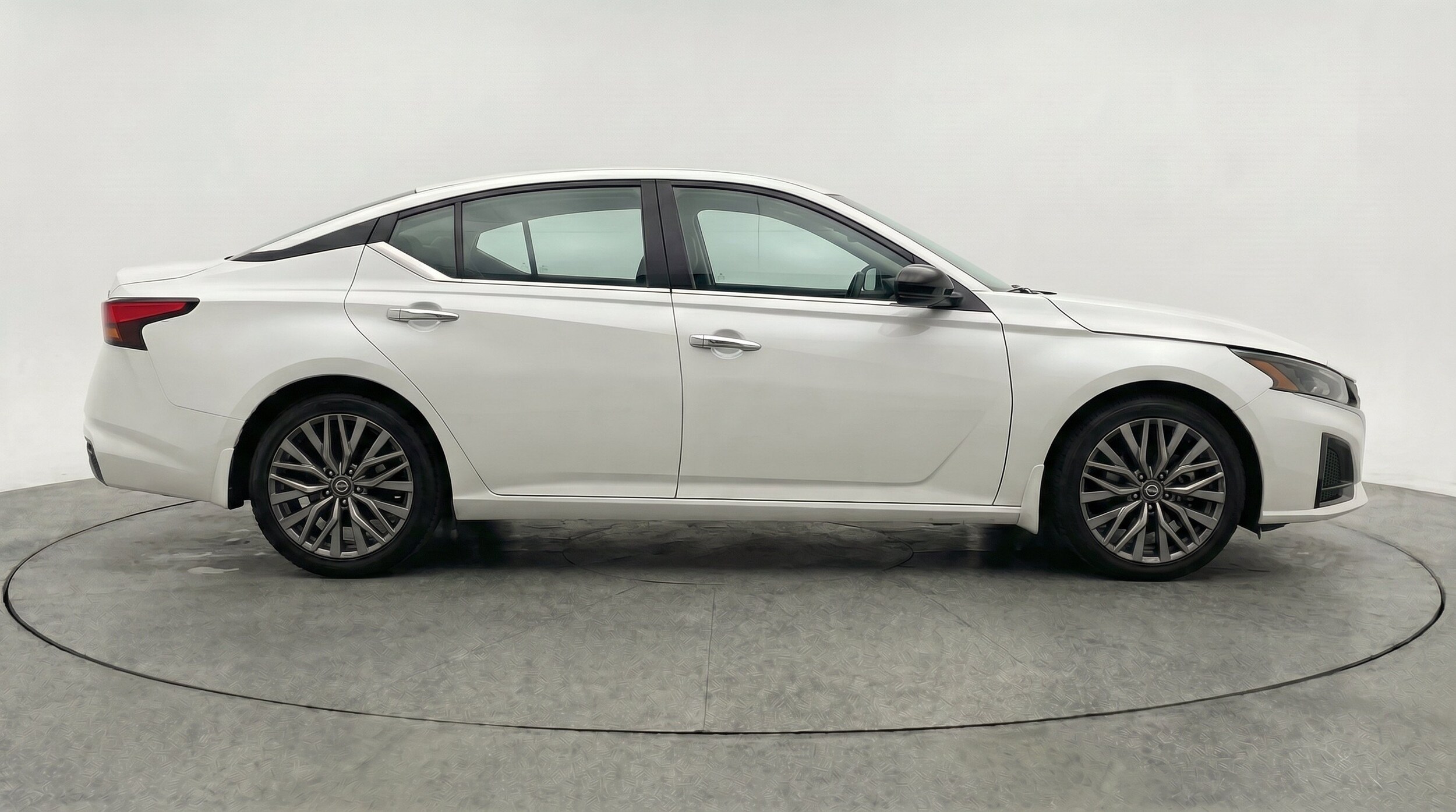 Thumbnail: 2025 Nissan Altima - 11