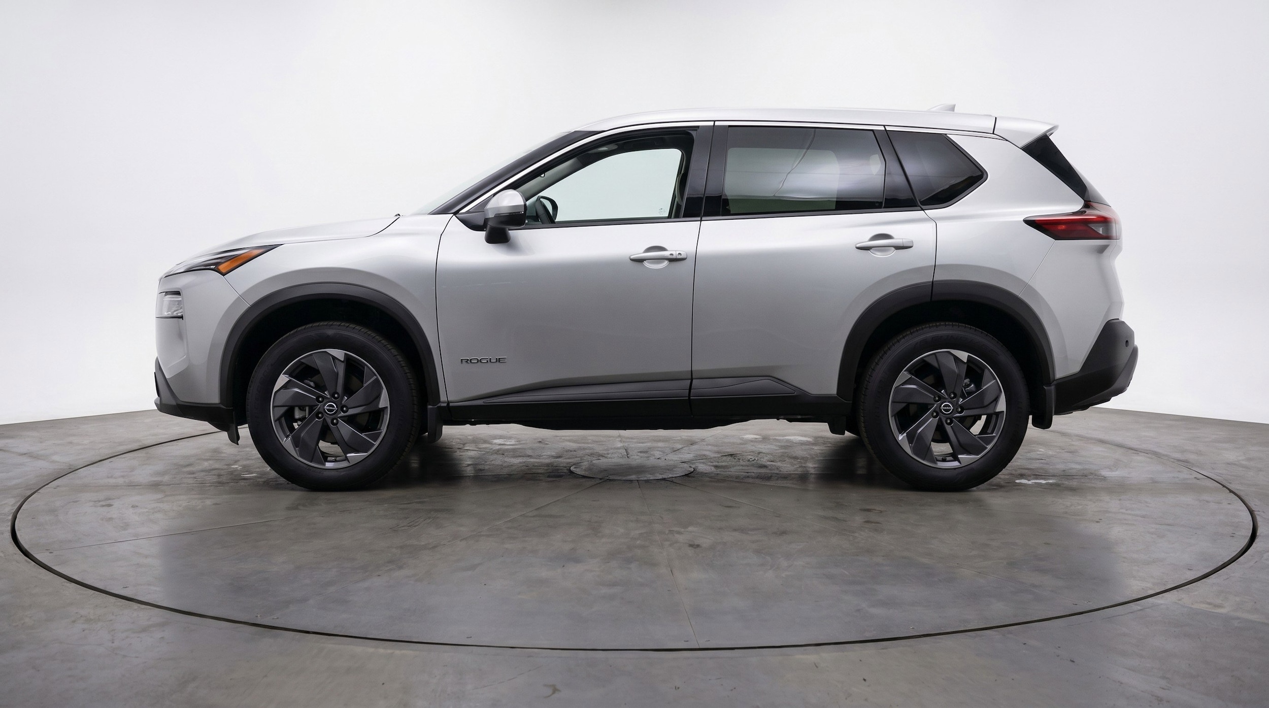 Thumbnail: 2025 Nissan Rogue - 5