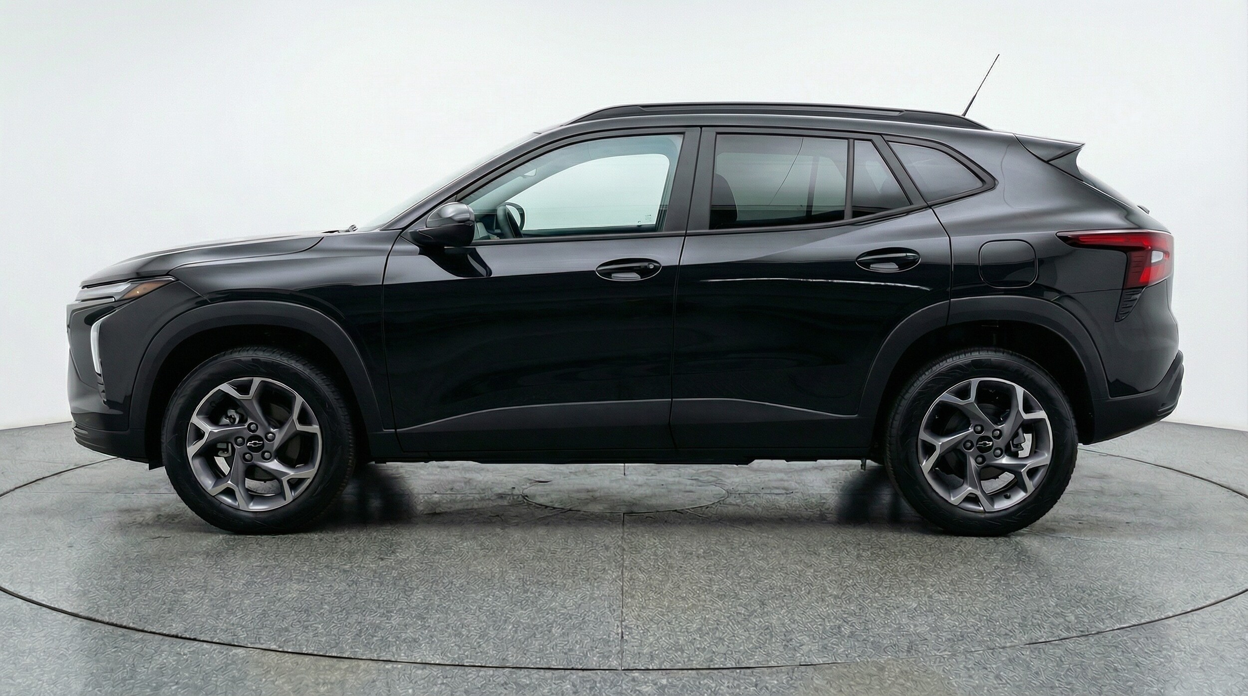 Thumbnail: 2025 Chevrolet Trax - 4