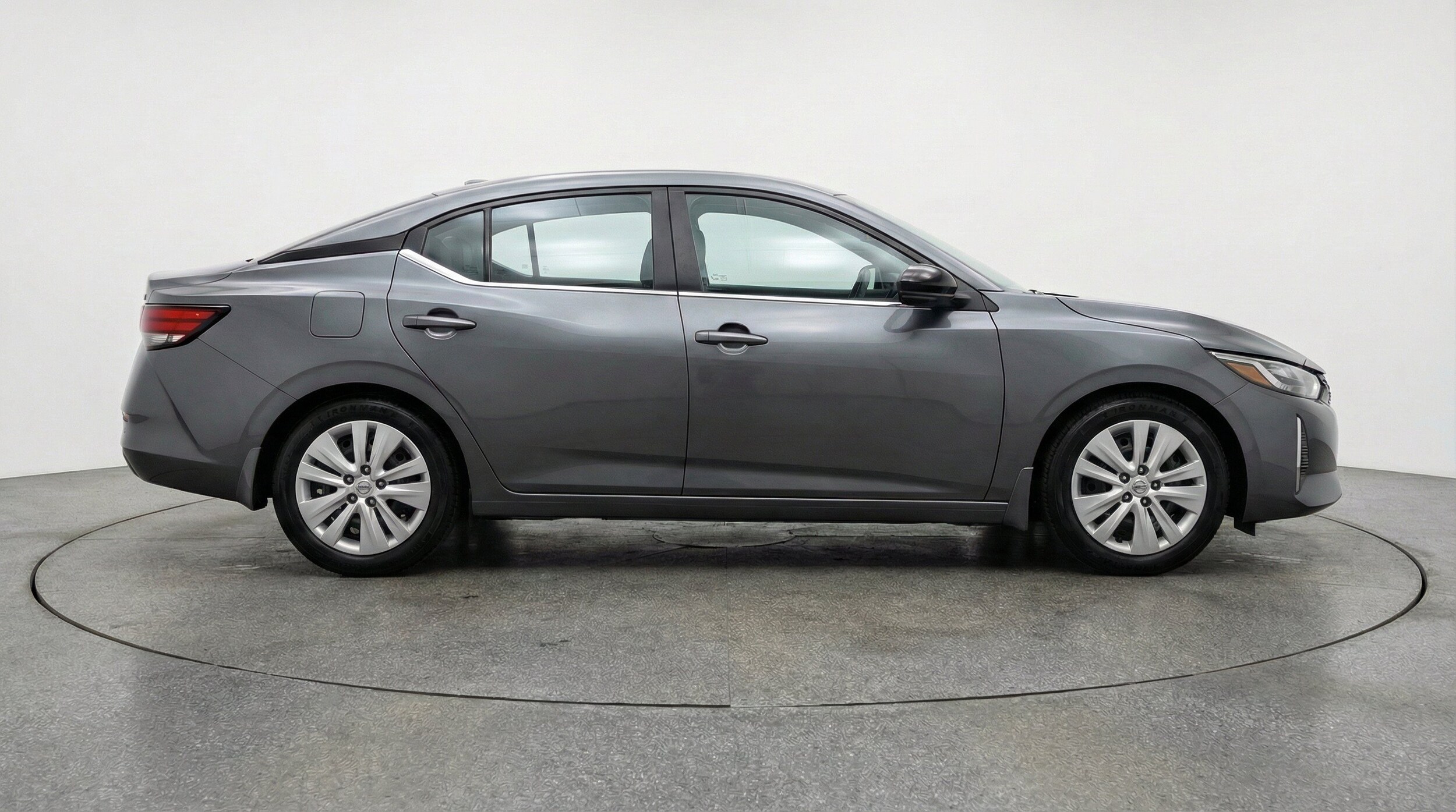 Thumbnail: 2025 Nissan Sentra - 10