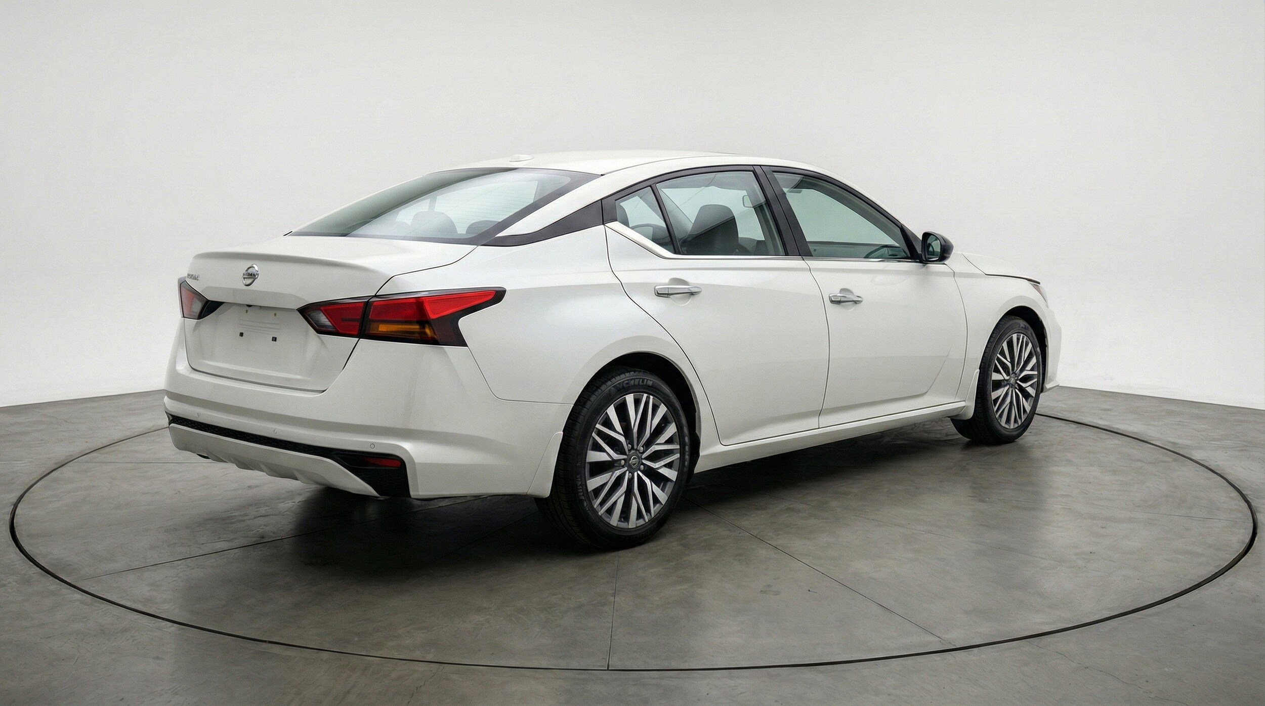 Thumbnail: 2025 Nissan Altima - 9